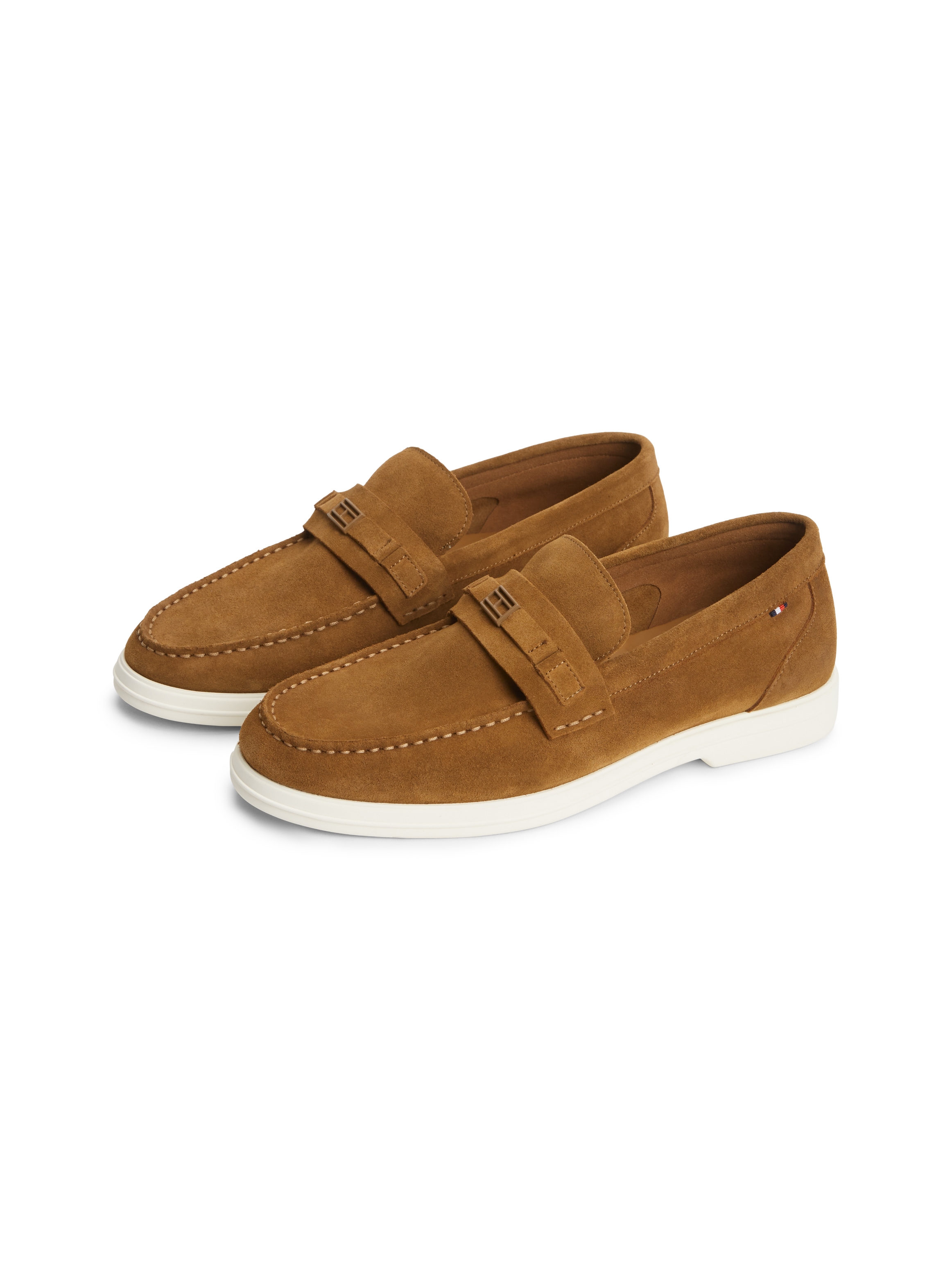 Tommy Hilfiger Loafer »LIGHT SUEDE FLAG HARDWARE LOAFER«  Slipper, Schlupfschuh, mit modischem Zierriegel und Ziernähten