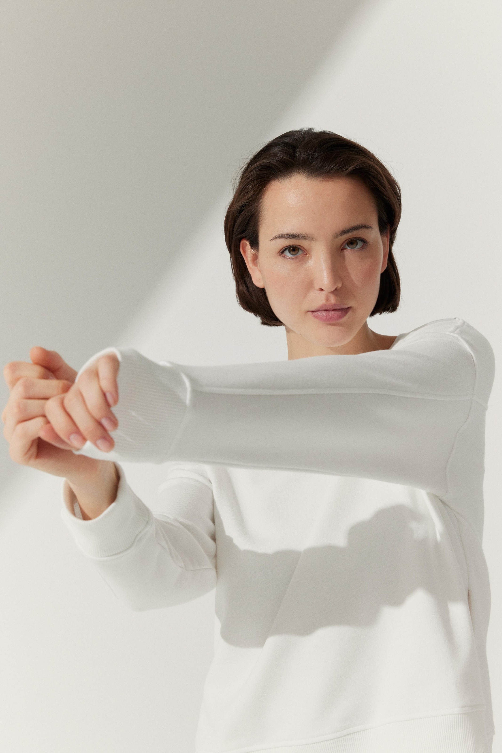 THE FASHION PEOPLE Sweatshirt
