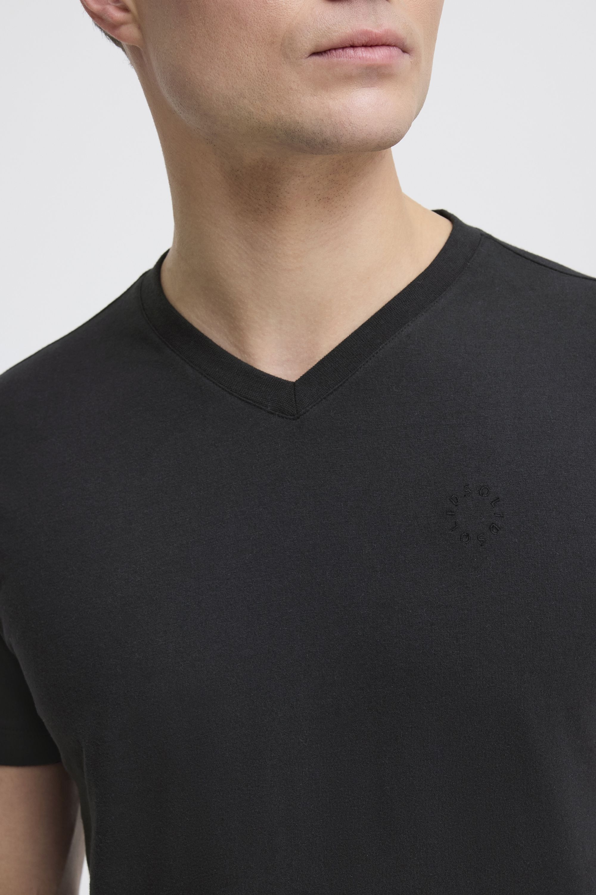 !Solid V-Shirt »V-Shirt SDODILIAN«