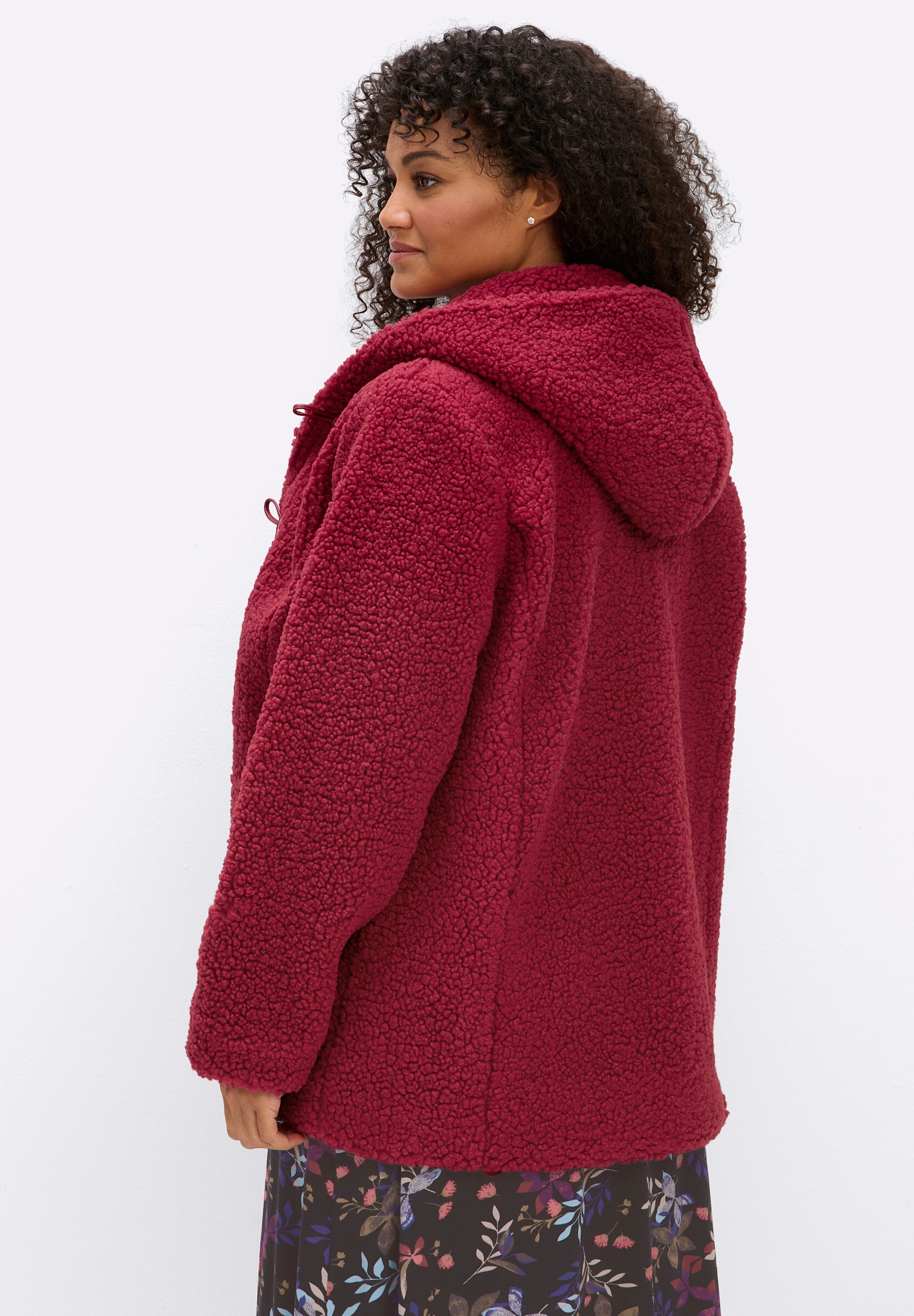 sheego by Joe Browns Kurzjacke »Teddy-Jacke Kapuzenplüschjacke mit Knebelknöpfen« mit Kapuze