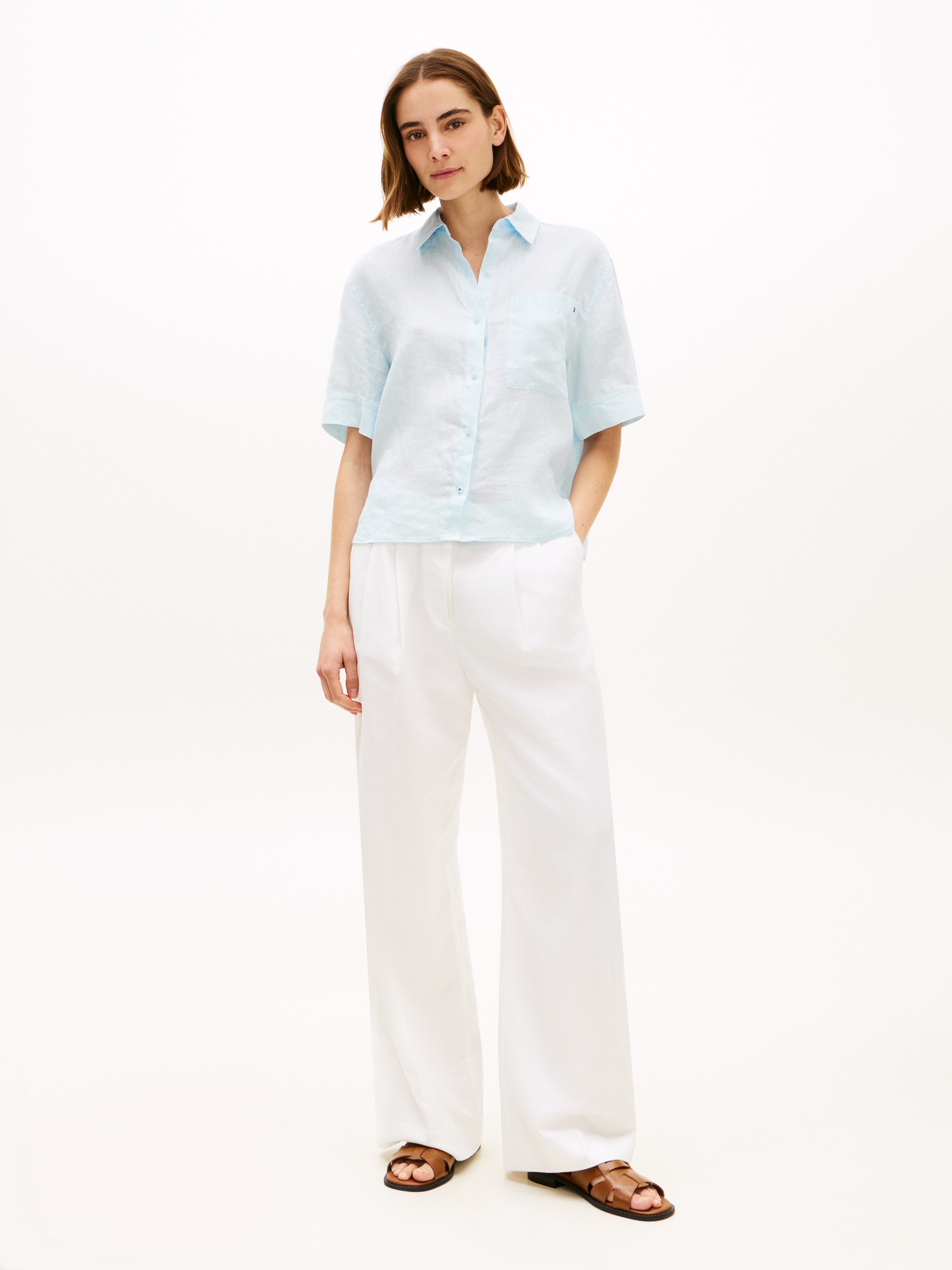 Tommy Hilfiger Kurzarmbluse »ESS LINEN SHORT SLEEVE SHIRT« mit aufgesetzter Brusttasche und Flag-Stickerei, reines Leinen