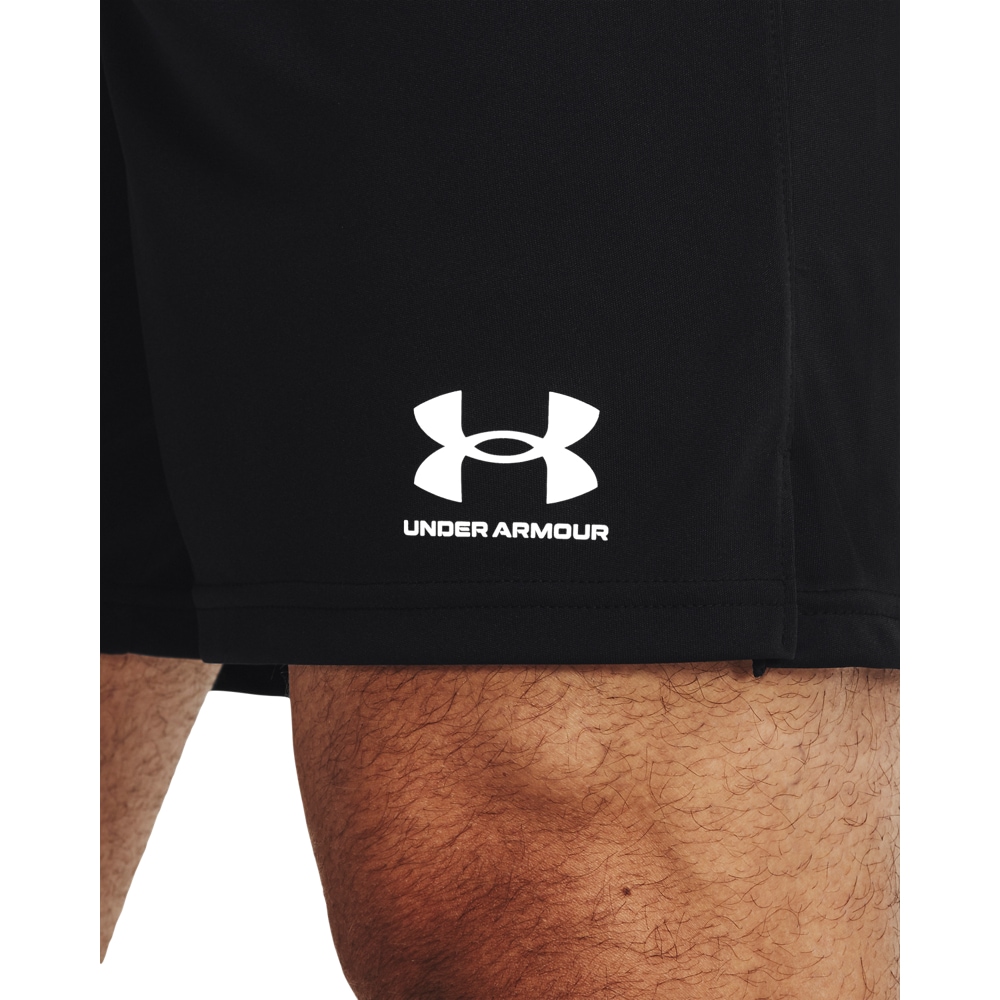 Under Armour® Shorts »UA M CHALLENGER CORE SHORT«, (1 tlg.)