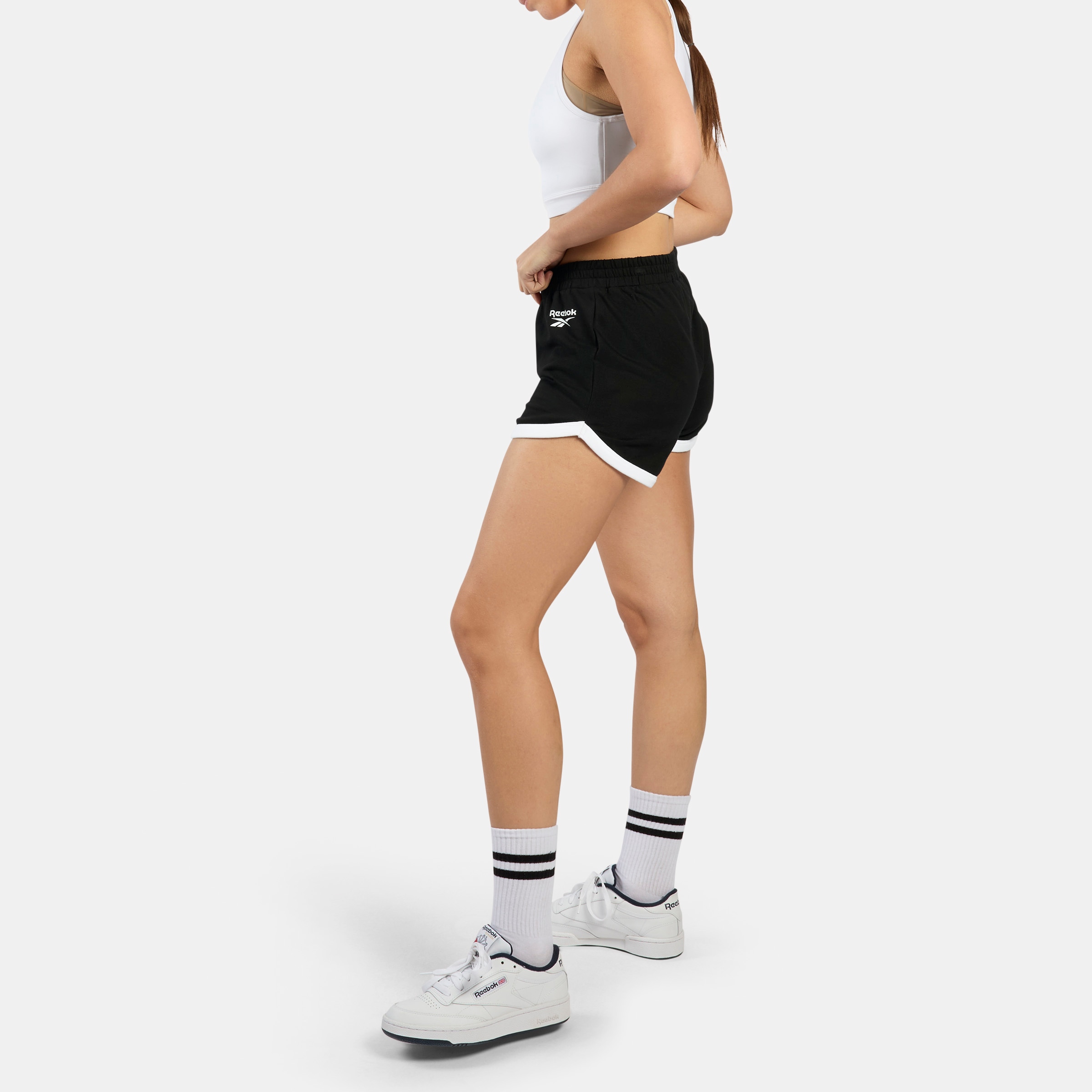 Reebok Sweatshorts »ID COLORBLOCK SHORTS«  sportlicher Stil, für Sportmode und aktive Freizeit, leichtes Design