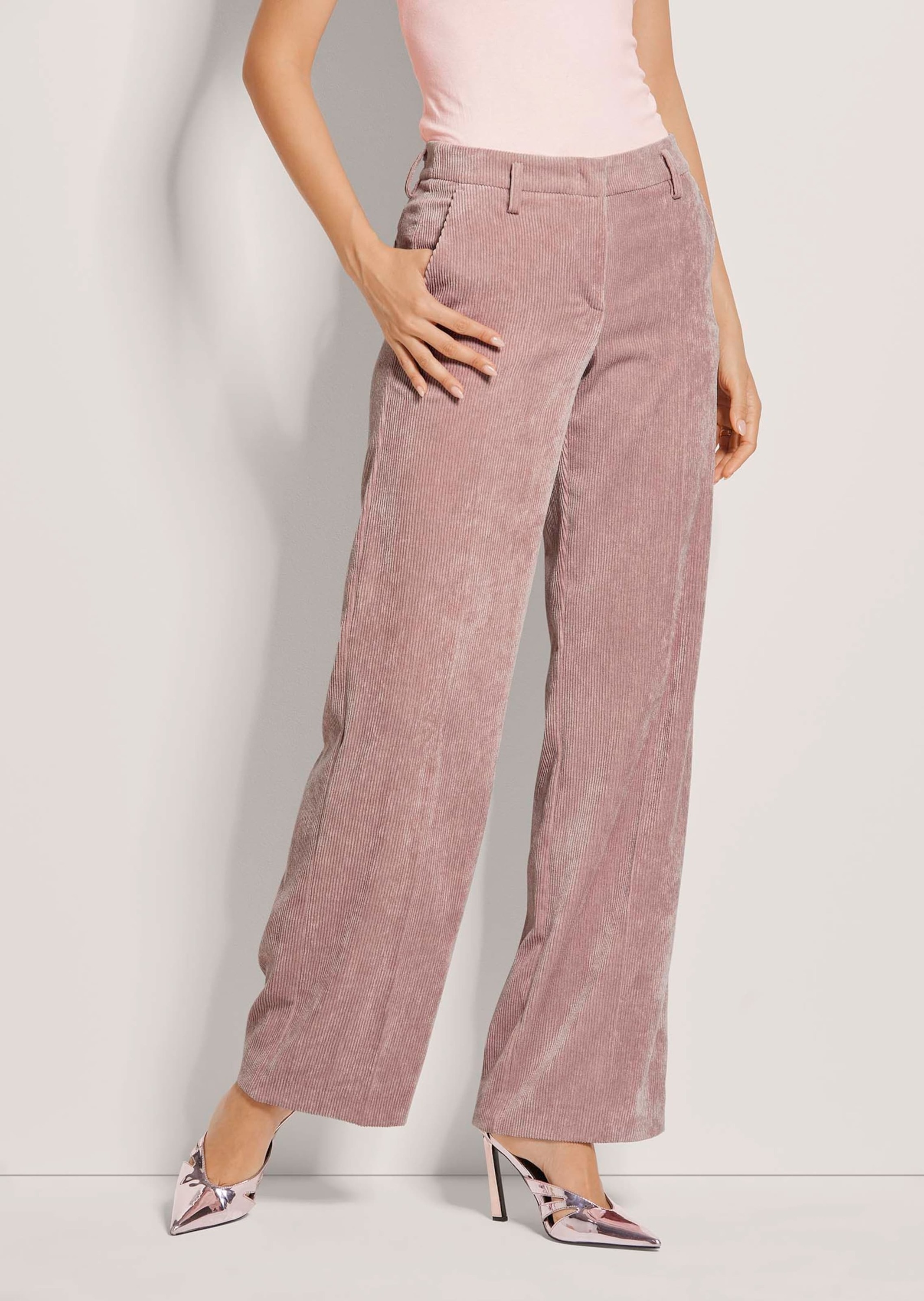 MADELEINE Cordhose »Cordhose Weite Cordhose mit Bügelfalten«