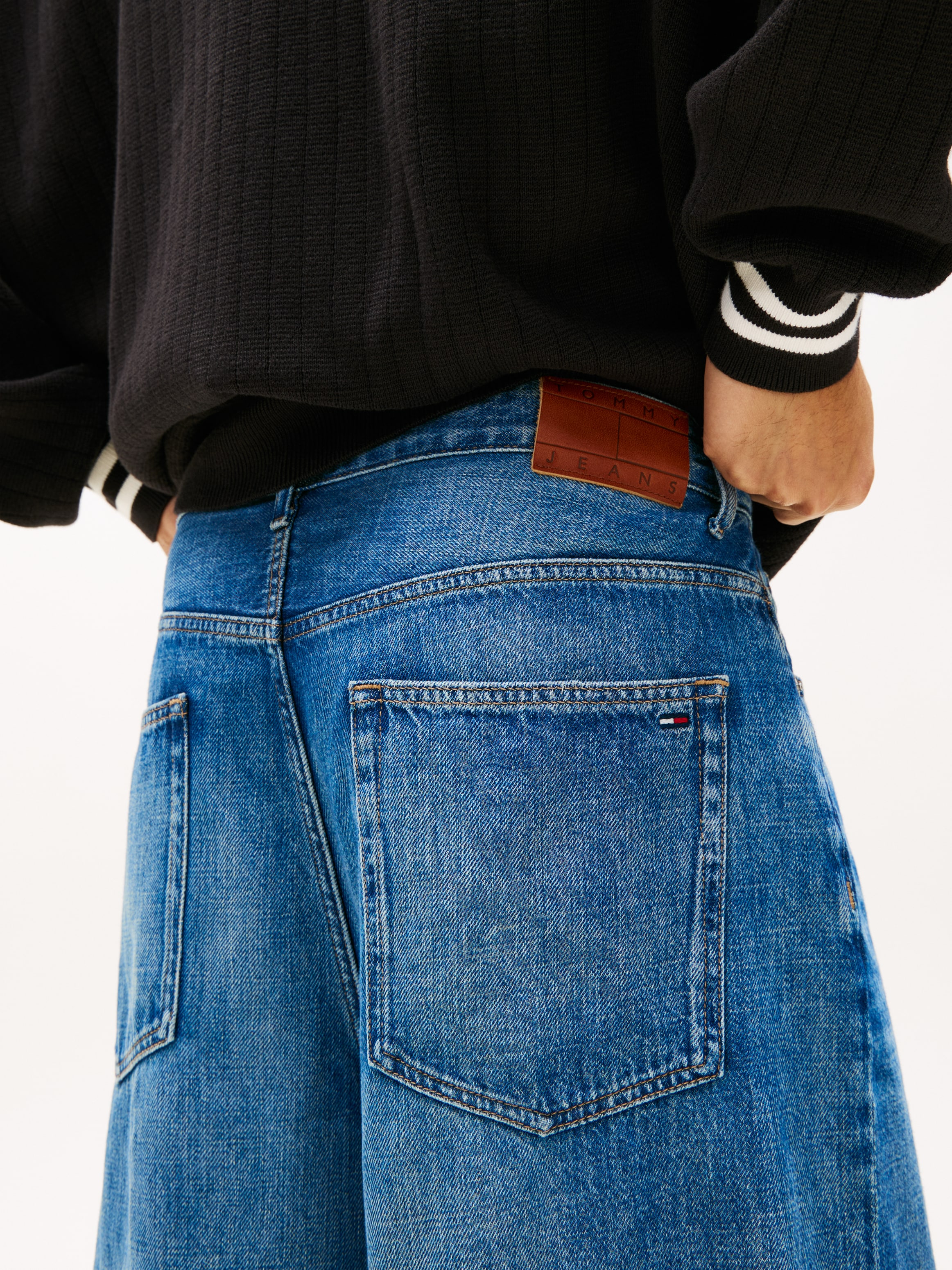 Tommy Jeans Shorts »THEO«  Relaxed fit mit Taschen