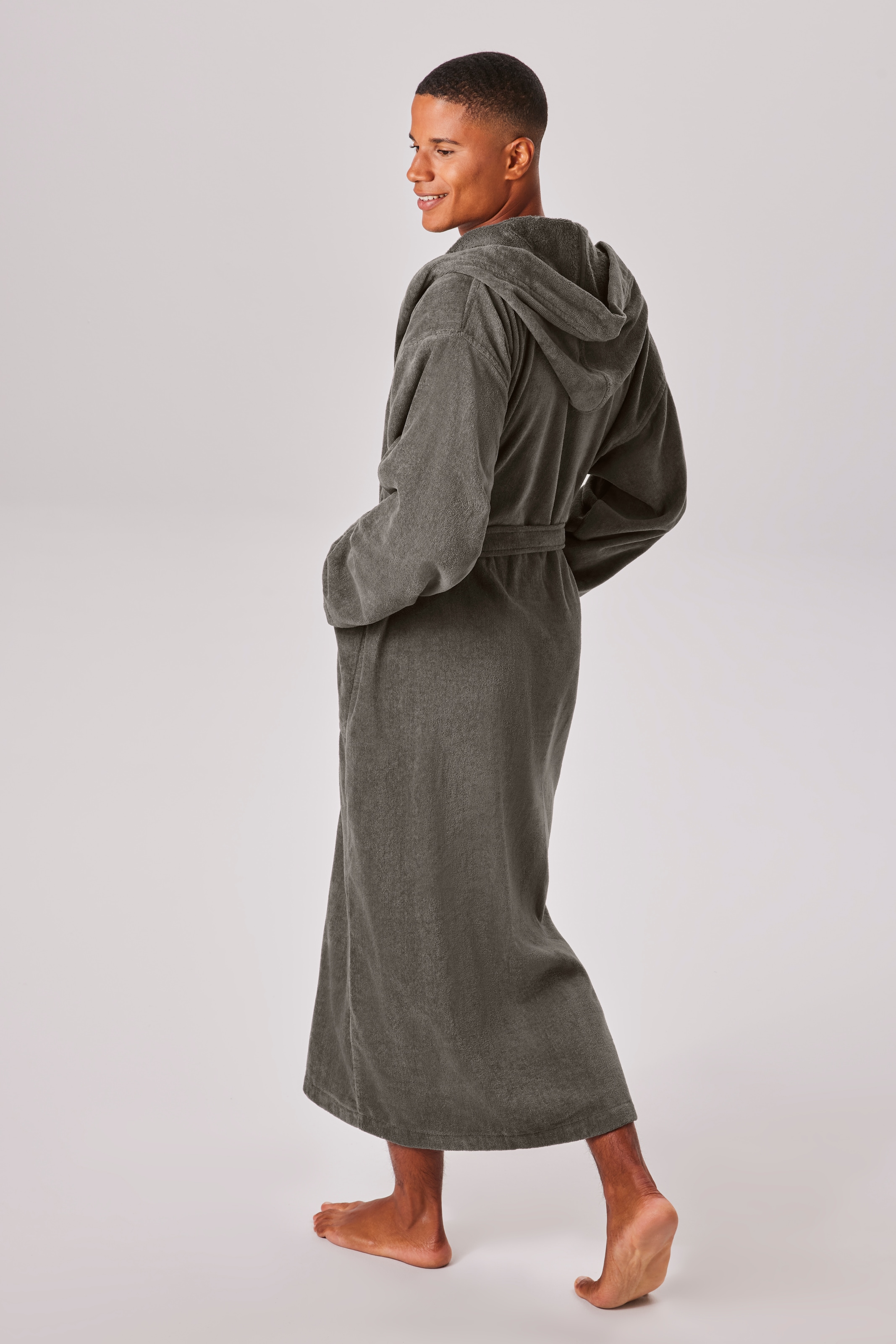 OTTO home Unisex-Bademantel »Regona, Hotelbademantel, Morgenmantel, Standardlänge & Überlänge« 1 Stk. Damen & Herren, mit Taschen, flauschig, weich, Velours, Sauna & Spa