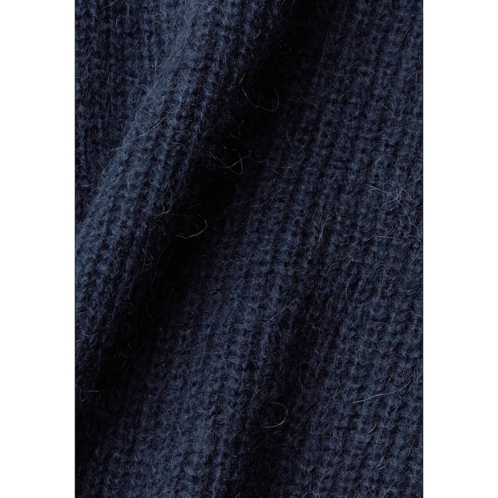 Esprit V-Ausschnitt-Pullover, mit Fledermausärmeln