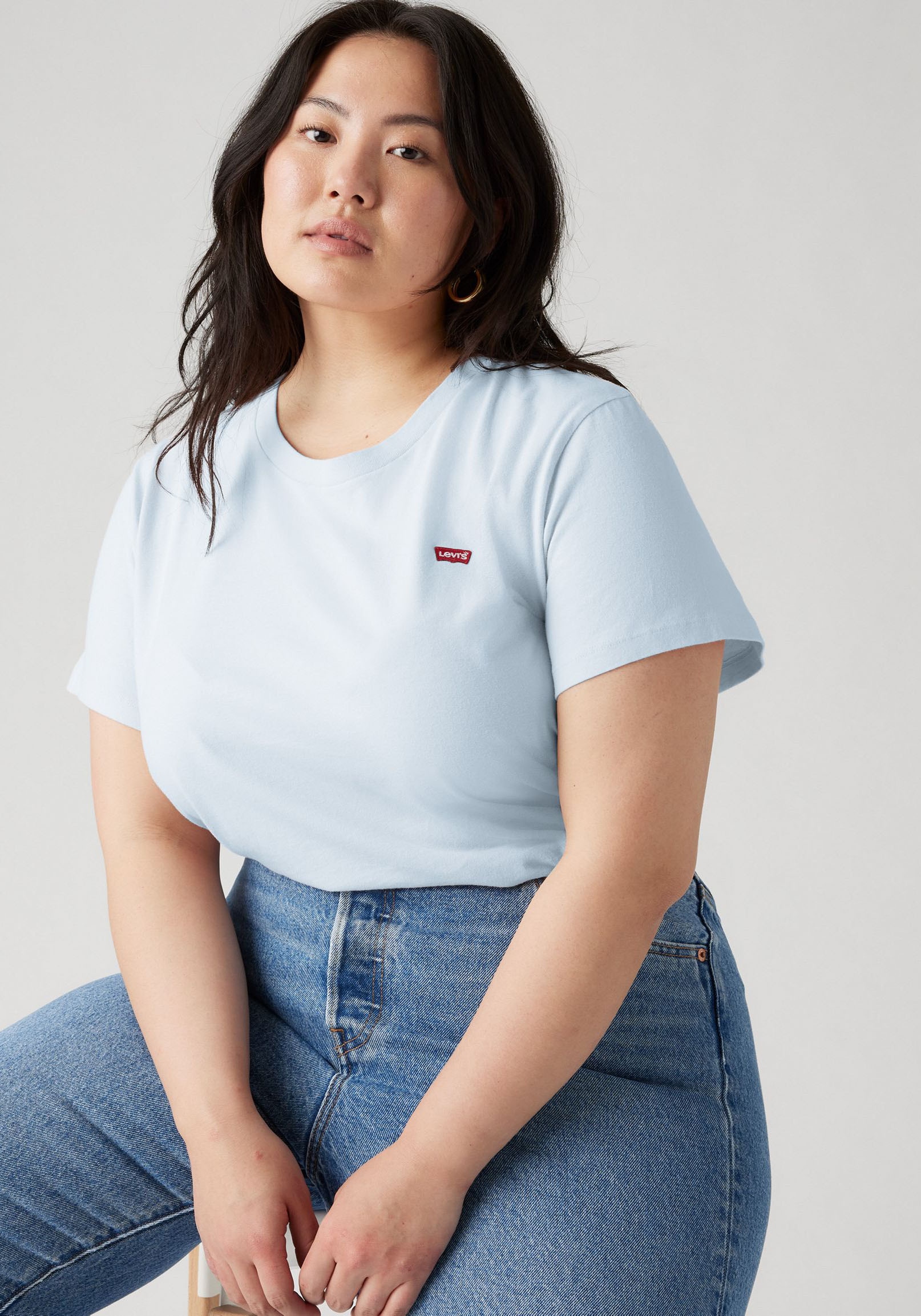 Levi's® Plus T-Shirt »PL THE PERFECT«, mit Logo-Stickerei