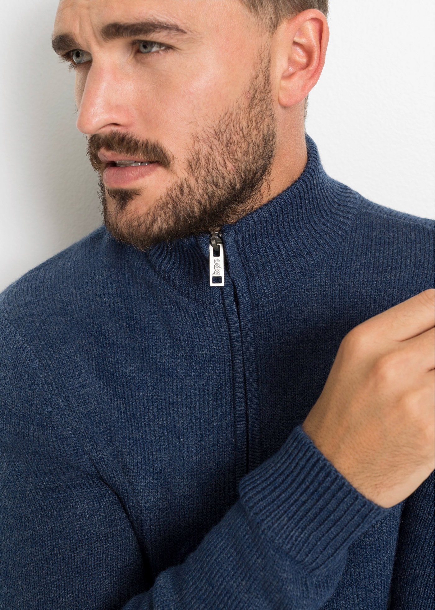 bonprix Strickjacke »Feinstrickjacke« mit Stehkragen, Reißverschluss, Eingrifftaschen, Regular Fit