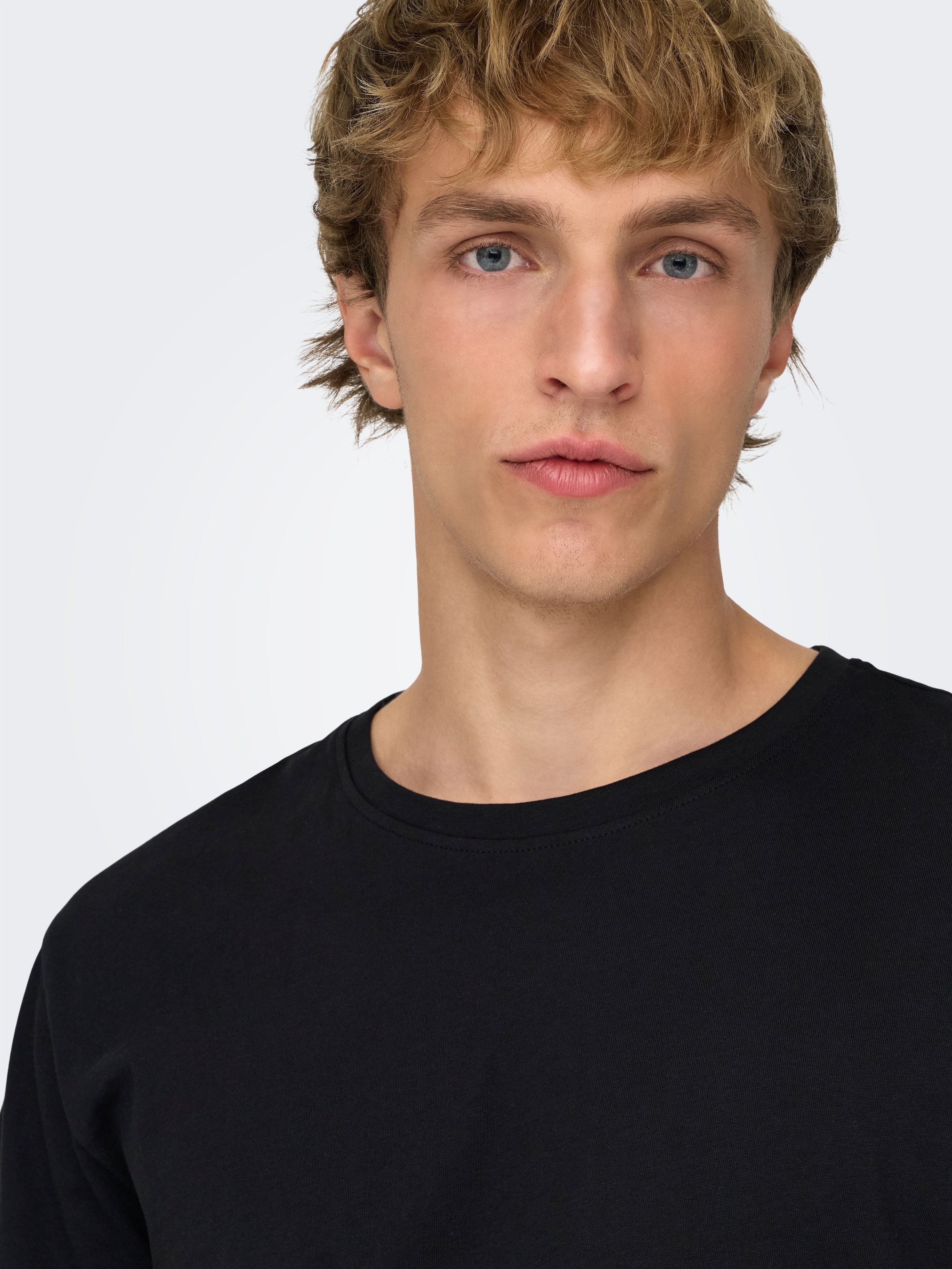 ONLY & SONS Rundhalsshirt »ONSMATT LONGY SS TEE 3-PACK« Packung, 3 Stk. Baumwolle, lang geschnitten