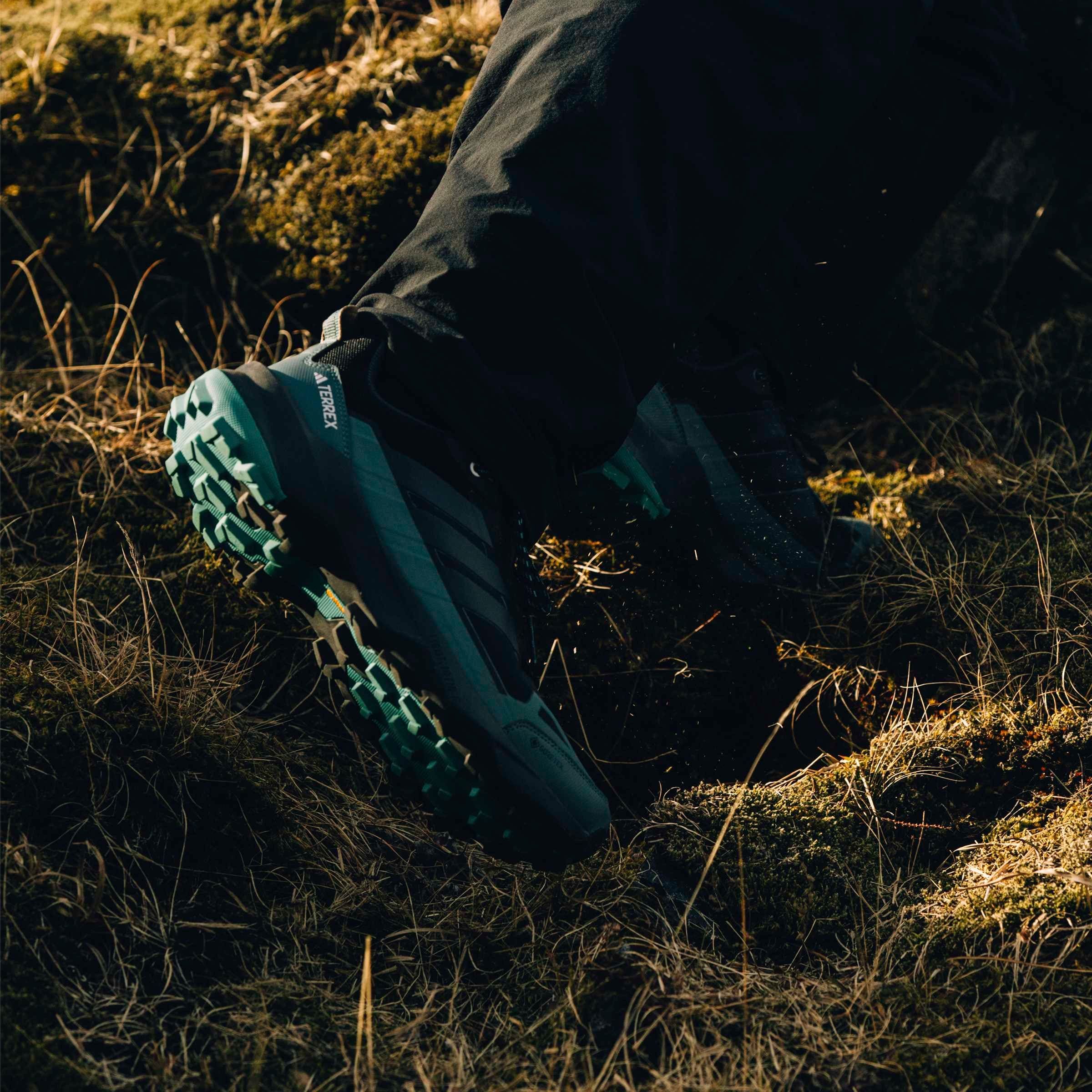 adidas TERREX Wanderschuh »TERREX SKYCHASER AX5 GORE-TEX«  wasserdicht dank Gore-Tex Membrane