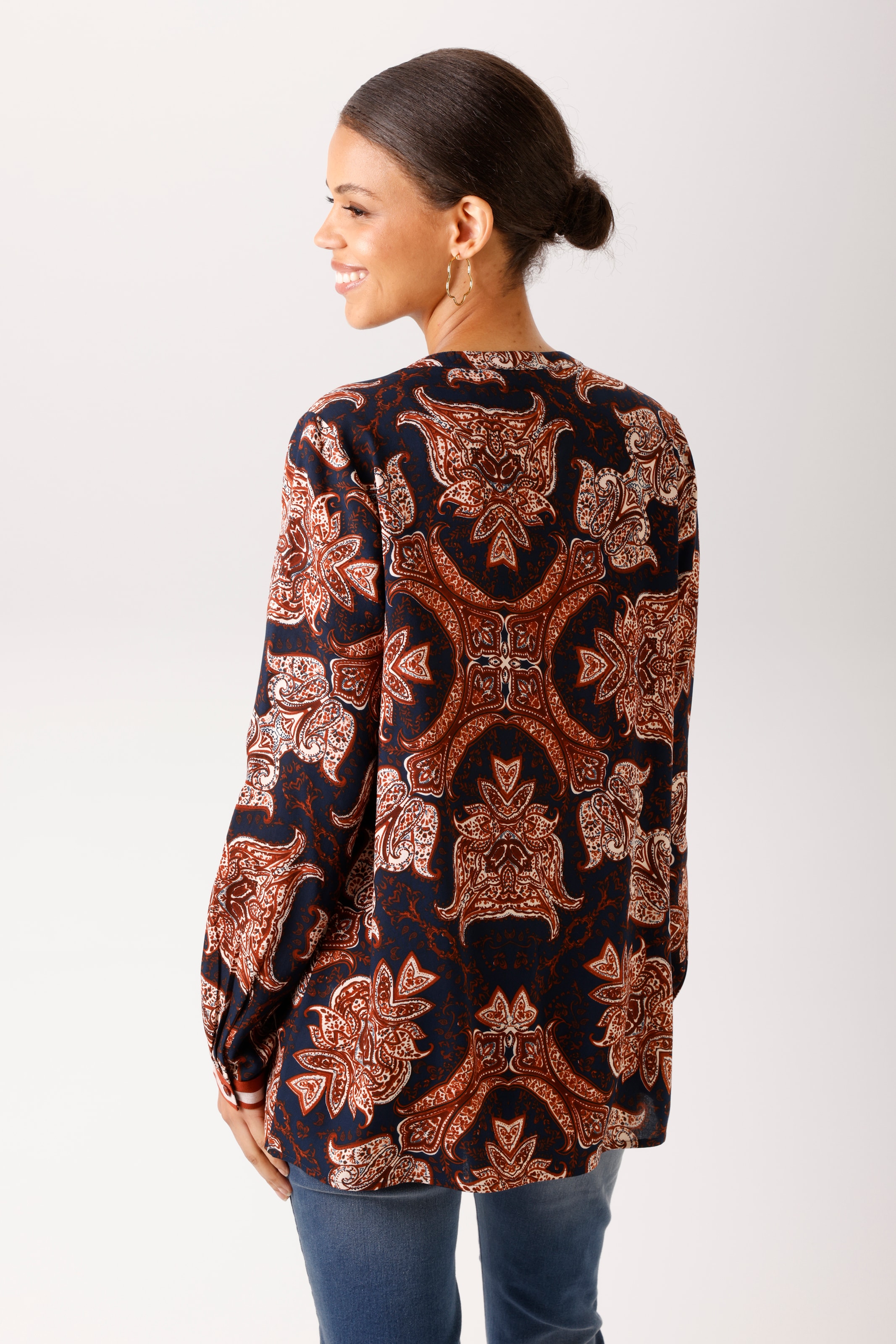 Aniston CASUAL Schlupfbluse mit fantasievollen Ornamenten bedruckt - NEUE KOLLEKTION