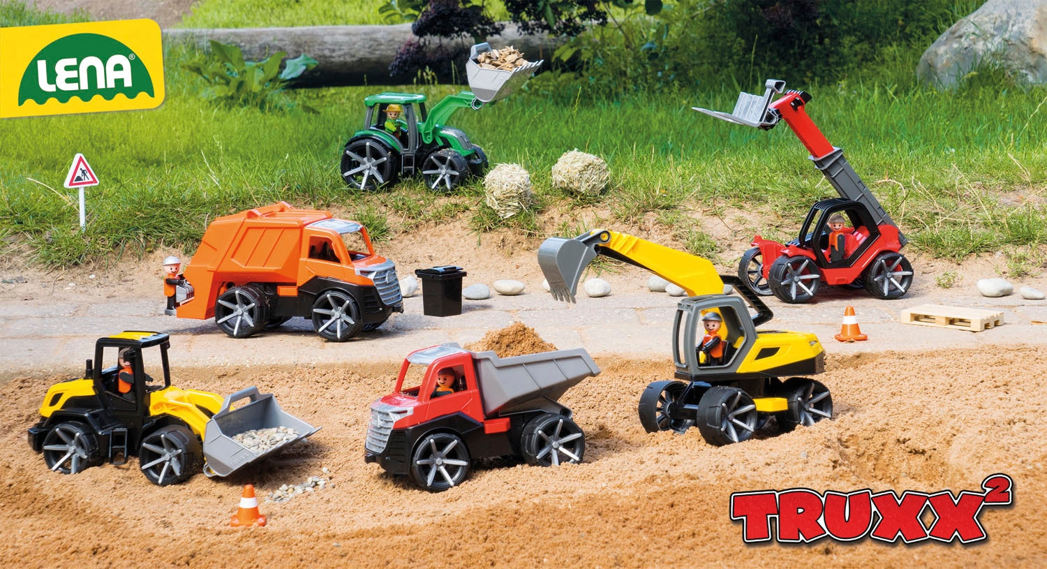 Lena® Spielzeug-Traktor »TRUXX², grün«, inklusive Spielfiugr; Made in Europe