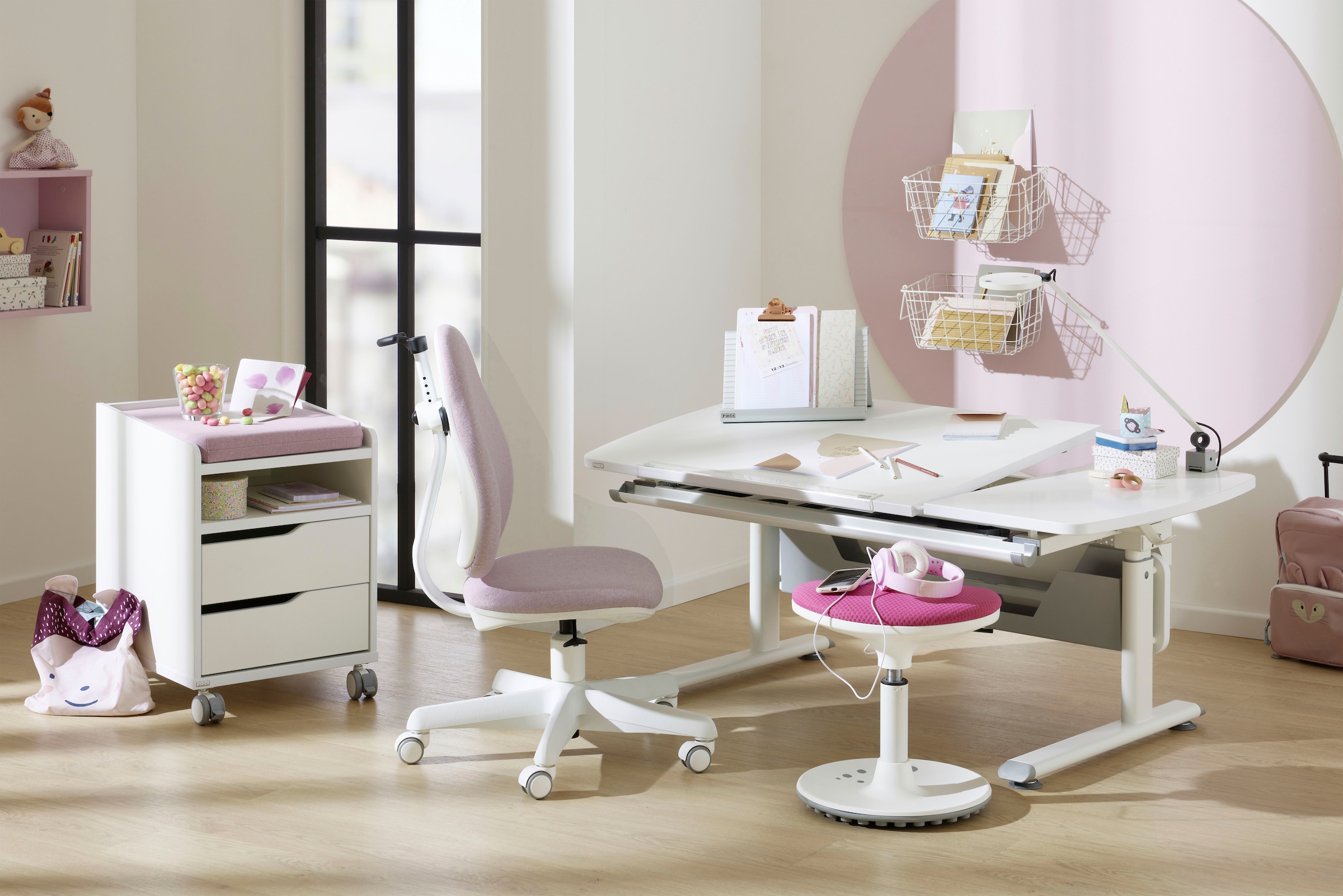 PAIDI Büromöbel-Set »Kinderschreibtisch & Drehstuhl in Weiß, mitwachsend & ergonomisch« Spar-Set, 130x70 cm Schülerschreibtisch, Kinderstuhl in Blau/Rosa,  stufenlos höhenverstellbar, neigbare Tischplatte, Schulstarter-Set
