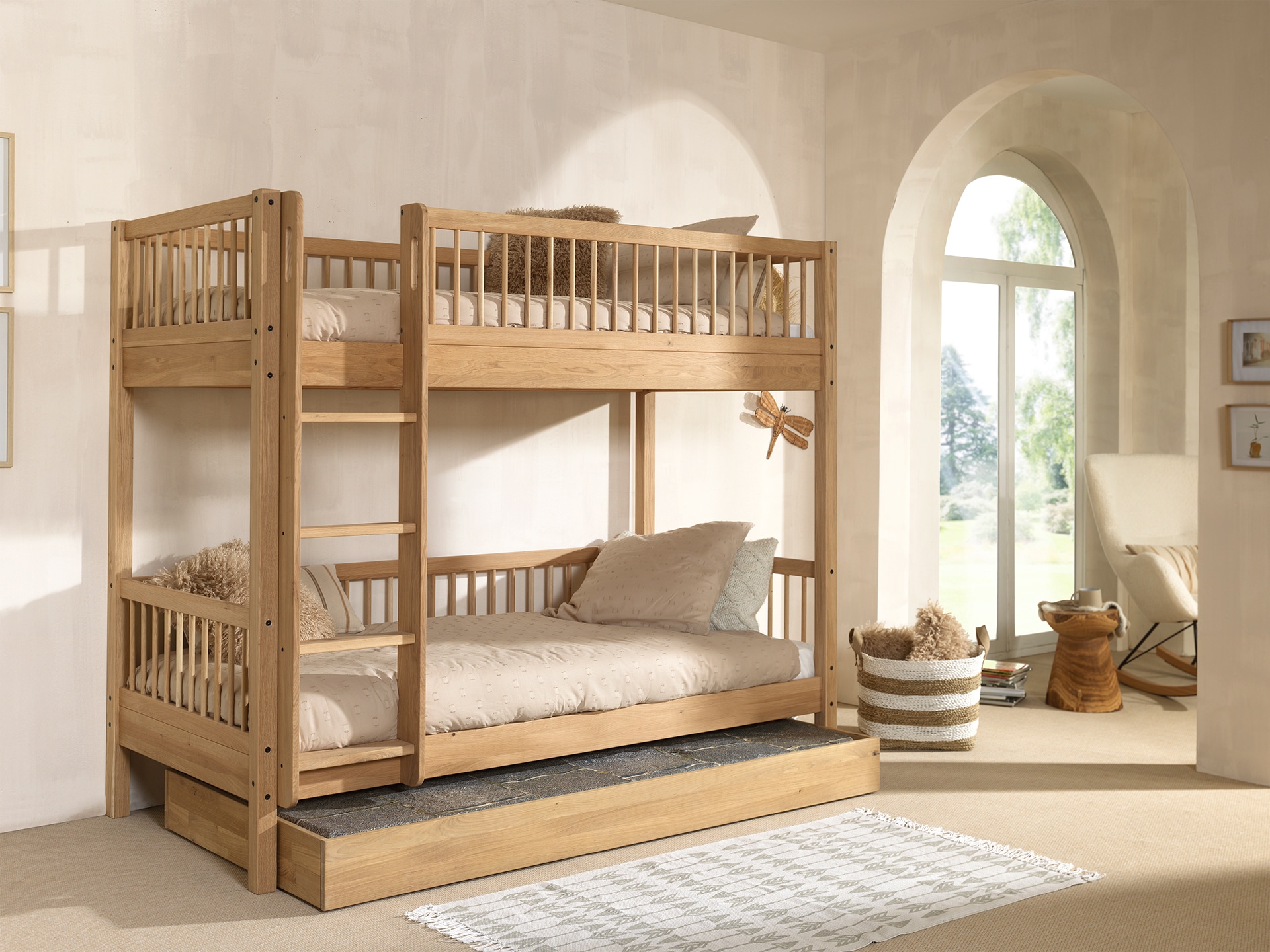 Home affaire Etagenbett »Eiche massiv, Made in Europe, langlebige Qualität«, (B/H/T ca. 208x176x98cm, Schublade+unterer Rausfallschutz optional), 2 Lattenroste, wahlweise mit oder ohne Bettschublade und Absturzschutz