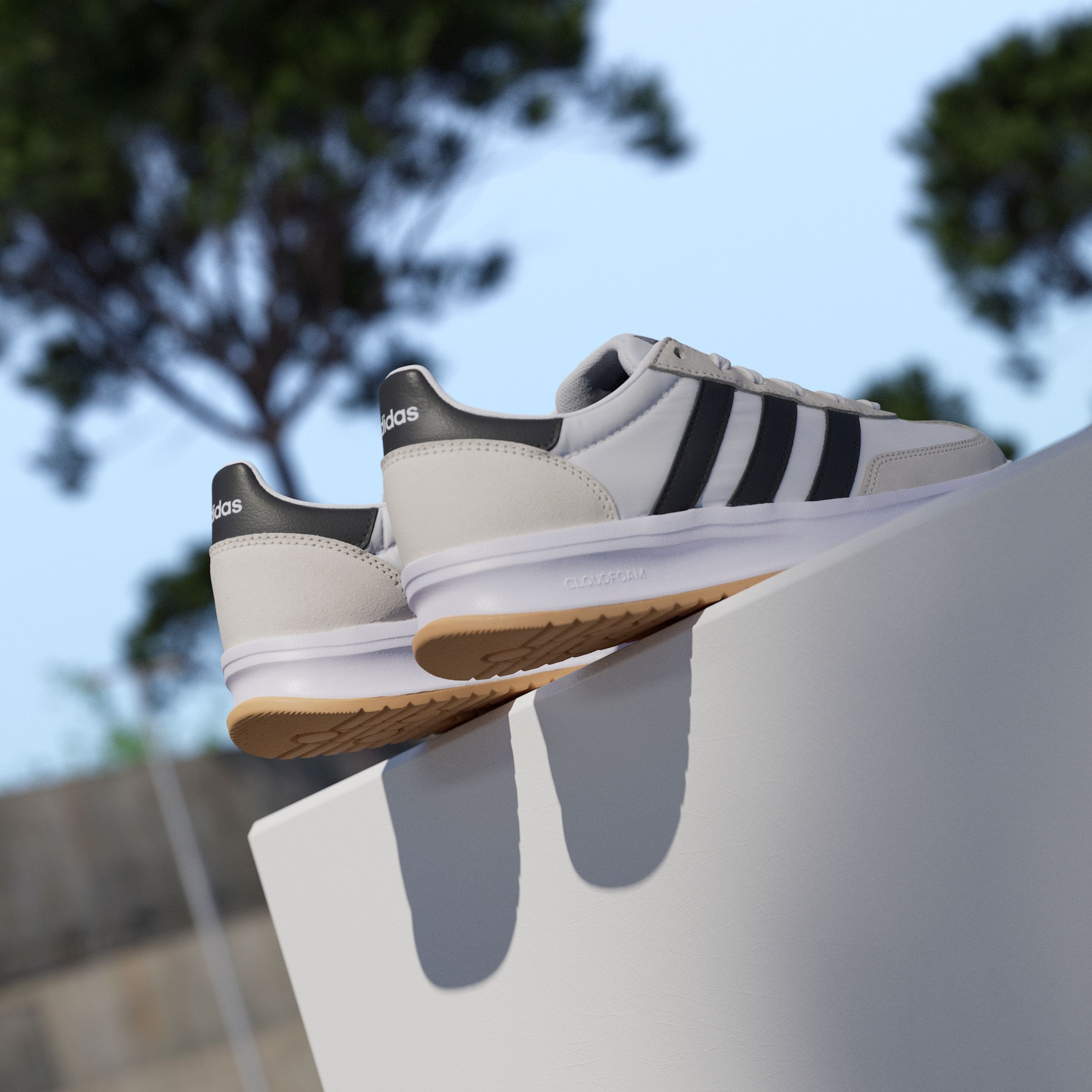 adidas Sportswear Sneaker »RUN 70S 2.0«, inspiriert vom Design des SL72