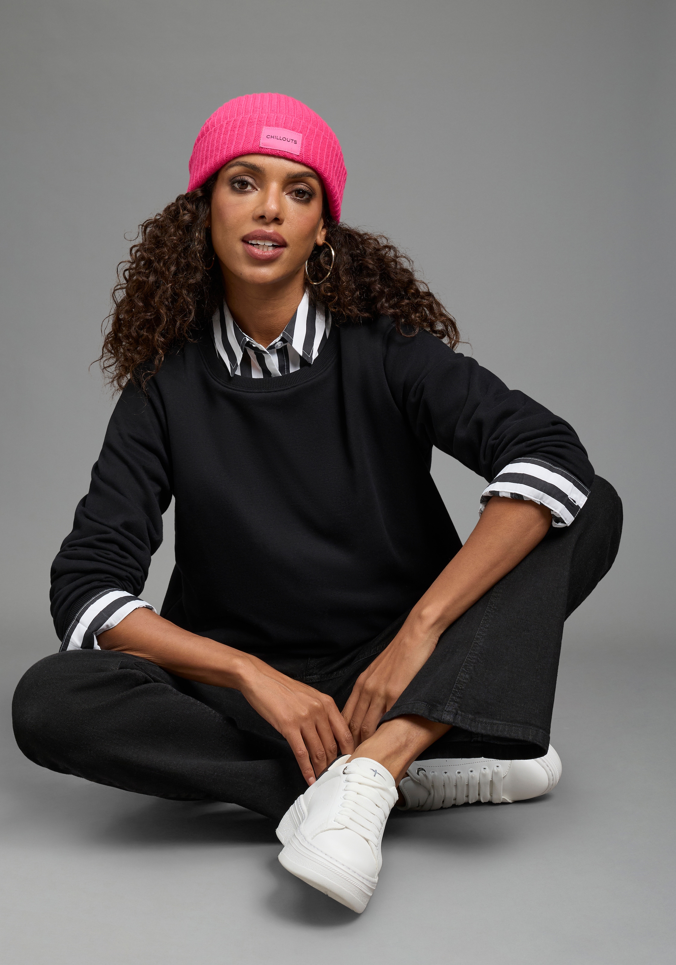 Laura Scott Longsweatshirt , mit hohen Seitenschlitzen in kuscheliger Sweatware
