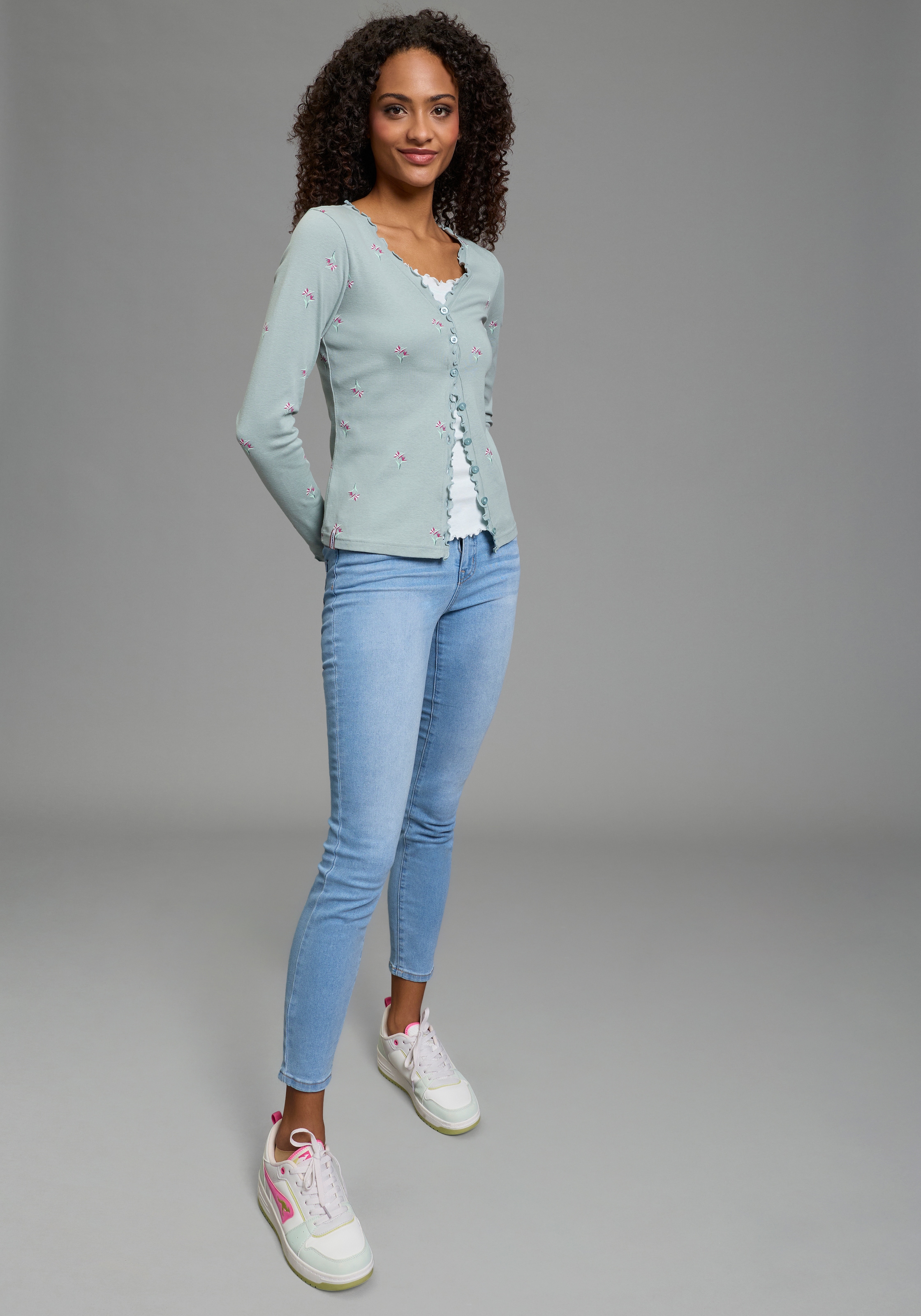 KangaROOS Langarmshirt mit Blumendruck und Knopfleiste