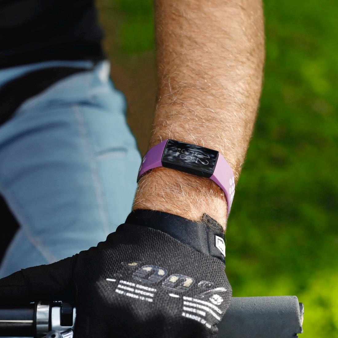 Hama Smartwatch-Armband »Ersatzarmband Fitbit Charge 3/4, 22mm, atmungsaktives Sportarmband«, Rutschfest - Schmutzabweisend - Abwaschbar