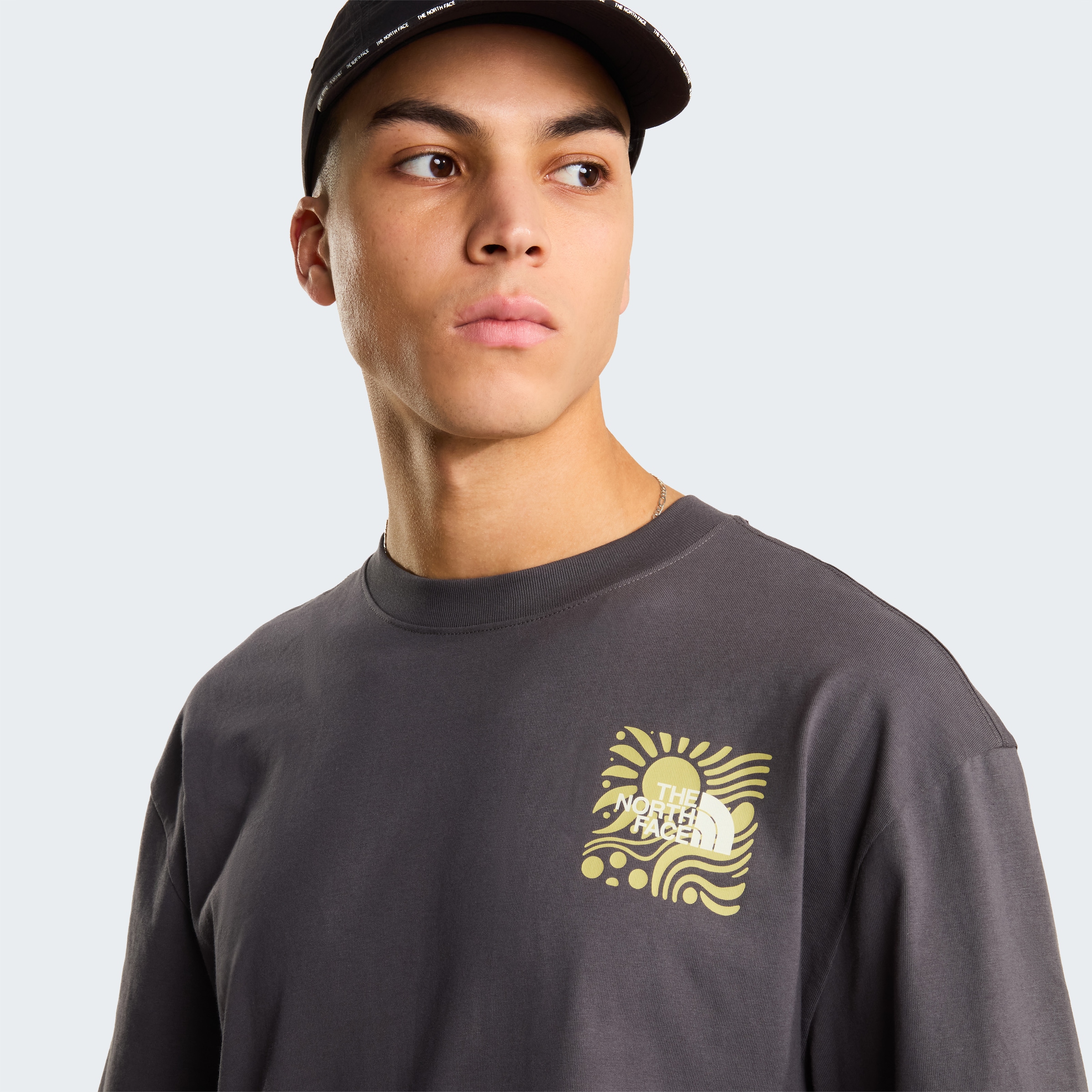 The North Face T-Shirt »M SUN OVERSIZE SHORT SLEEVE TEE-GRAPHIC« sportlicher Stil, Kurzarm, für sportliche Aktivitäten und Freizeit