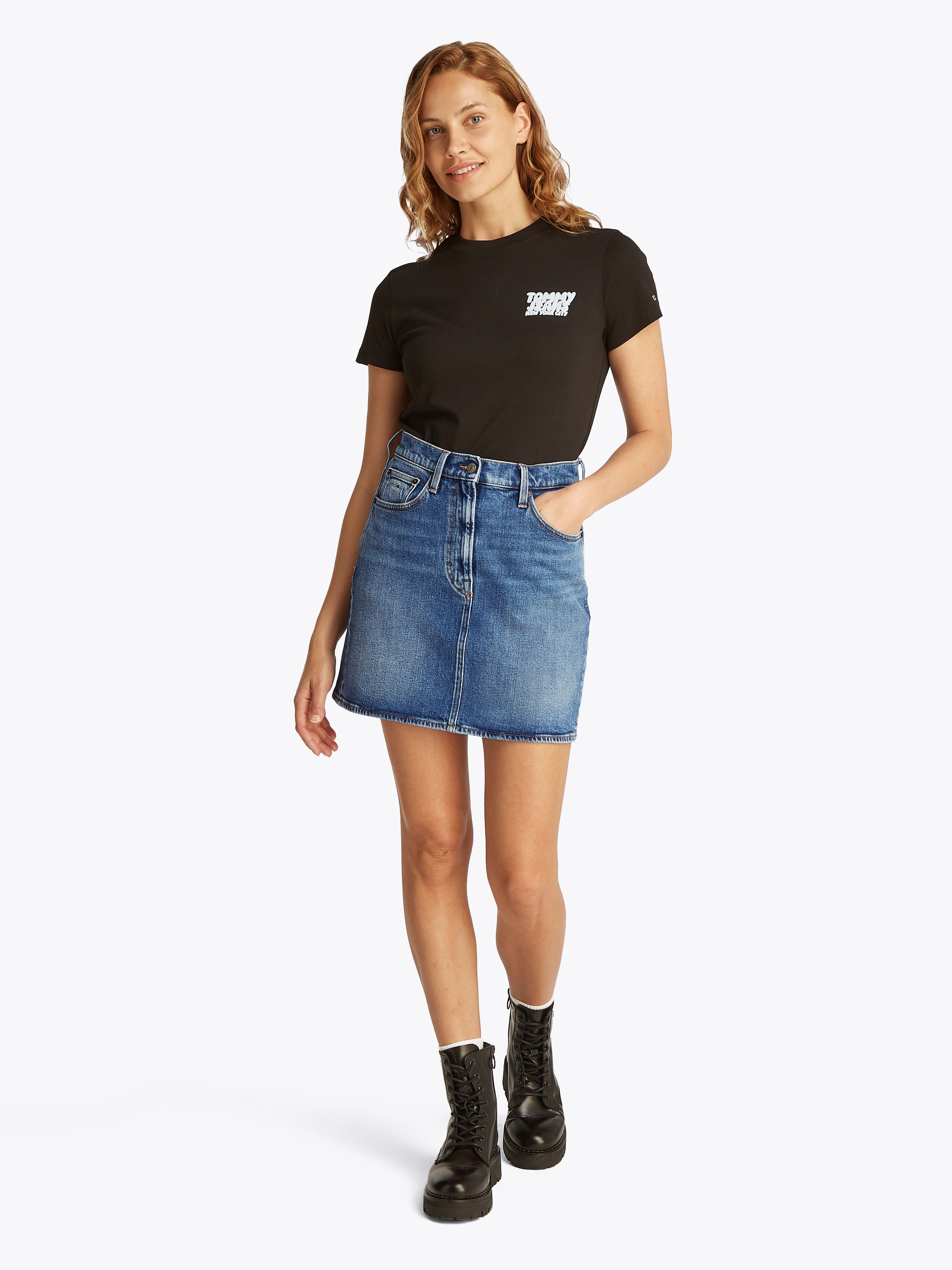 Tommy Jeans Jeansrock »MOM SKIRT BI0134«, mit Logo-Badge
