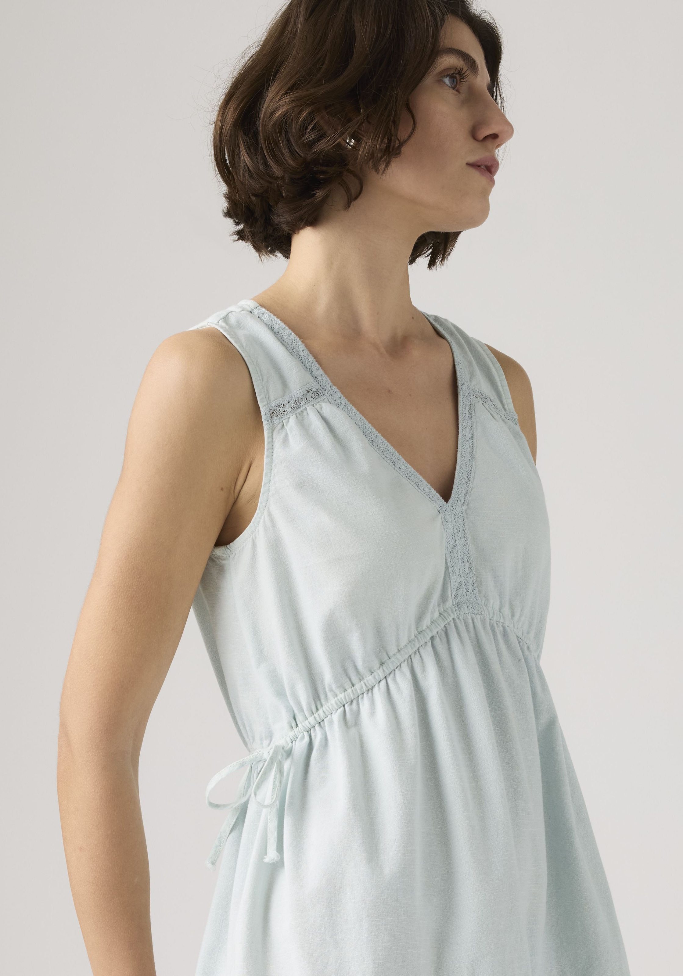 Levi's® Sommerkleid »LULU SL MINI DRESS« Ohne Taschen mit Häkel-Details und Ärmellos