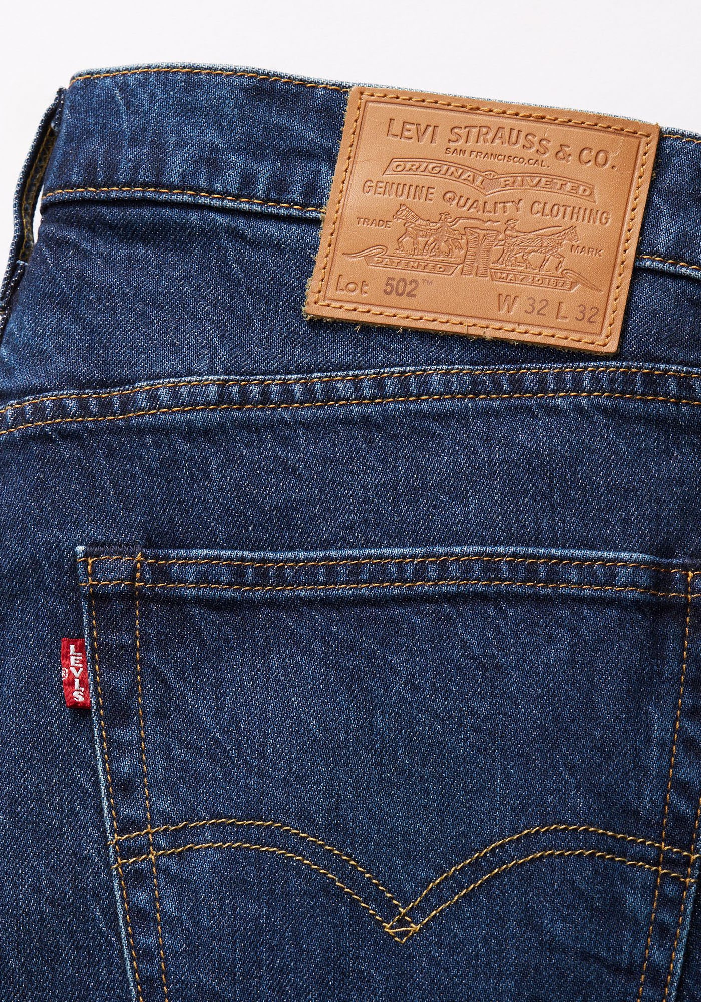 Levi's® Tapered-fit-Jeans »502 TAPER«, in elegantem, modernem Stil