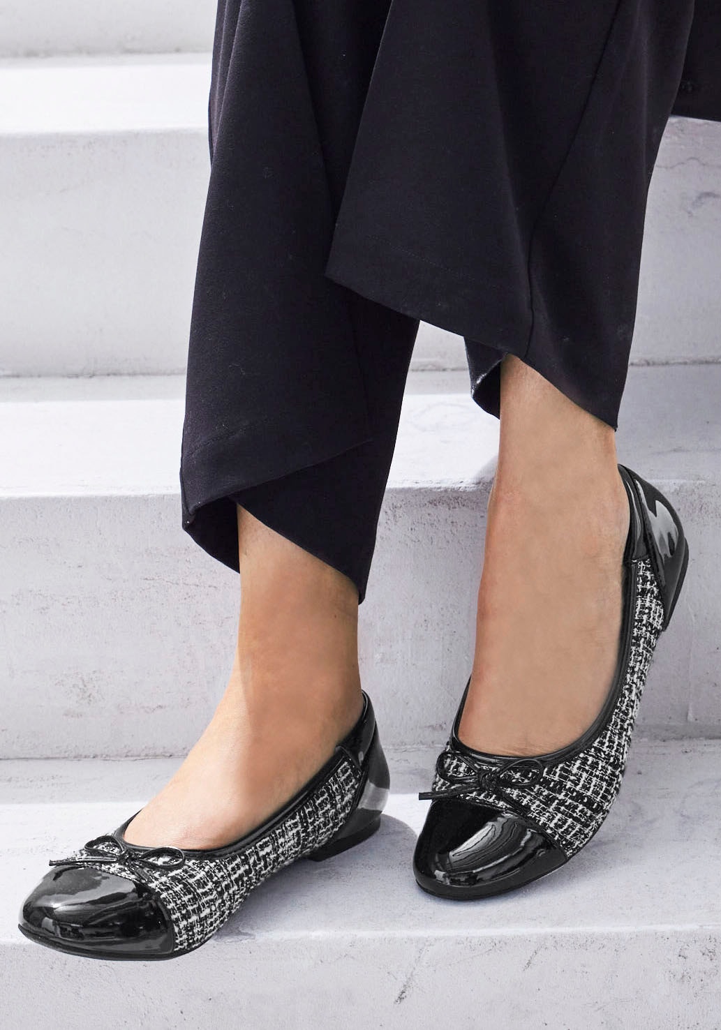 LASCANA Ballerina, in Hahnentritt-Optik, Freizeitschuh, Slipper, Halbschuh VEGAN