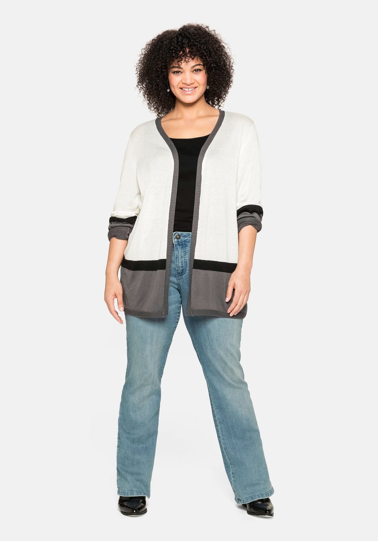 Sheego Strickjacke »Strickjacke im Colour-Blocking Stil«, im Colour-Blocking Stil