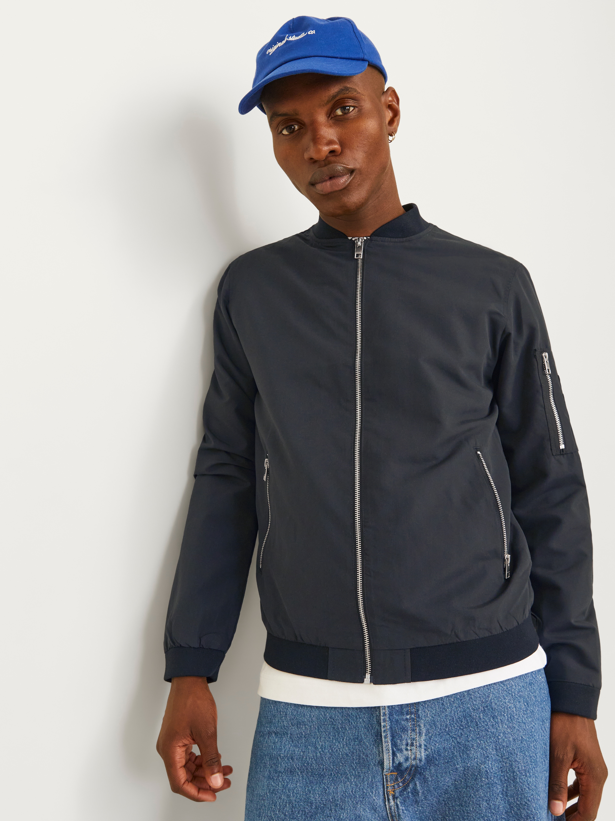 Jack & Jones Blouson »JJERUSH mit Stehkragen und Reißverschlusstaschen« ohne Kapuze unifarben, modisch, regular fit, Polyester