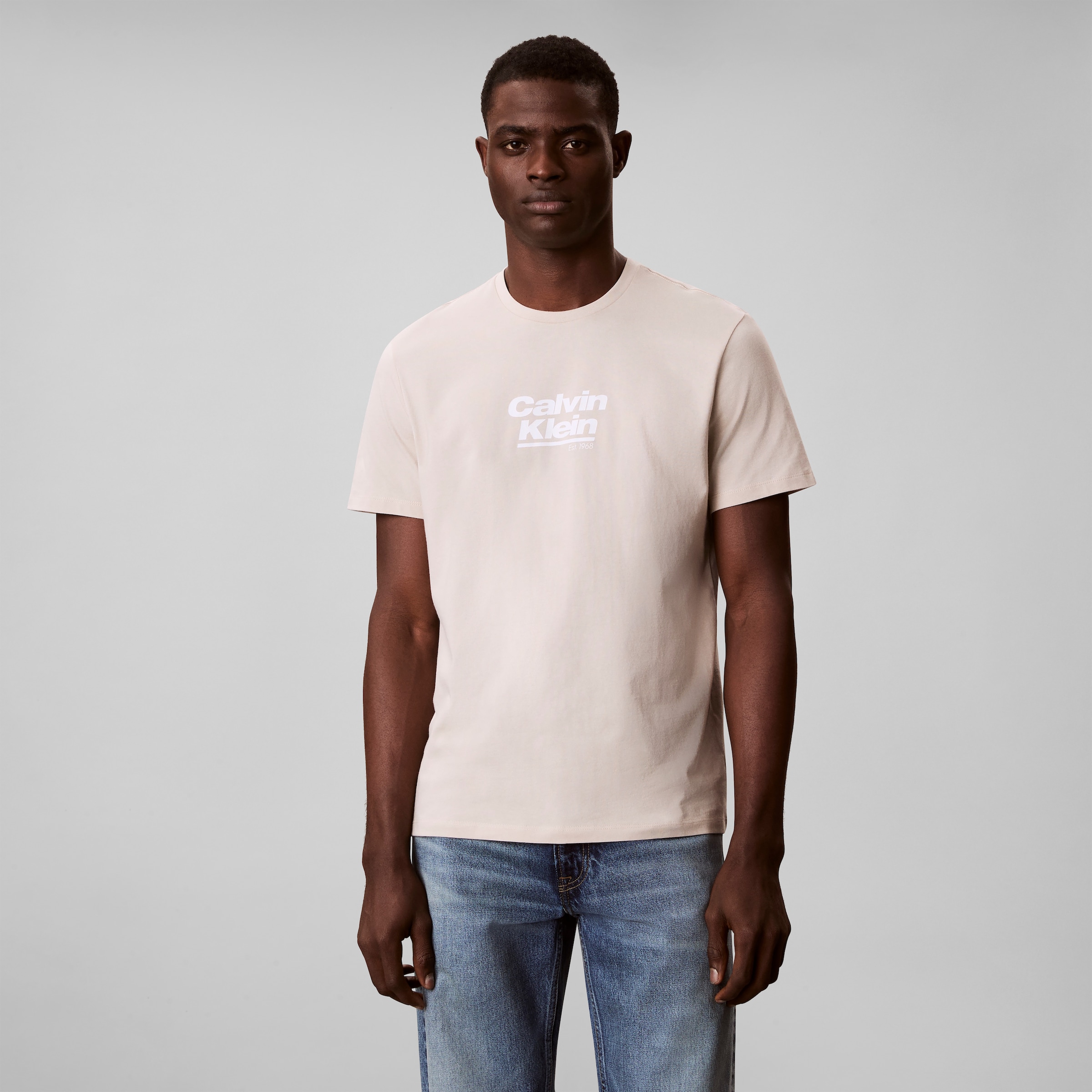 Calvin Klein Jeans T-Shirt Rundhalsausschnitt, Regular Fit, Logoschriftzug