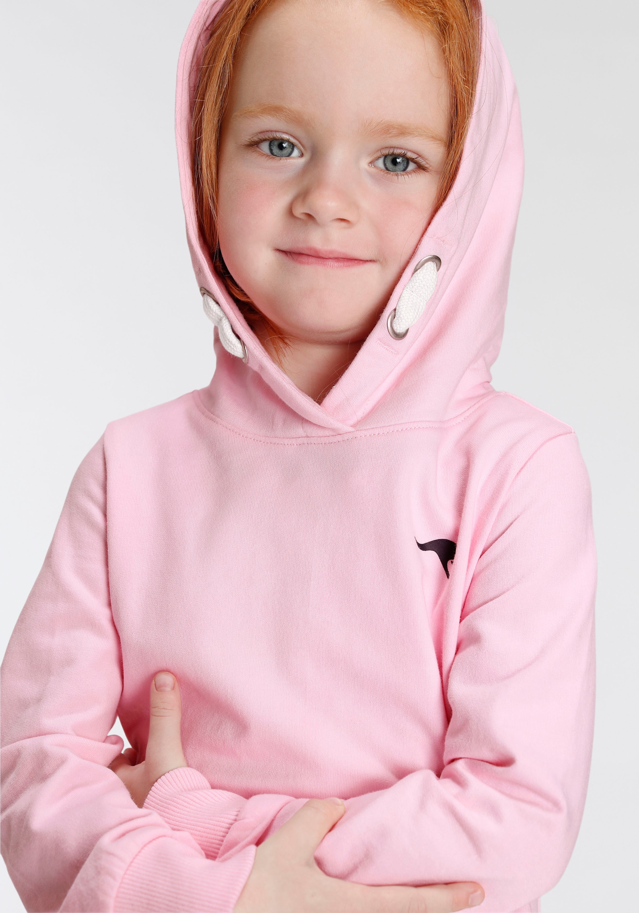 KangaROOS Kapuzensweatshirt »Kleine Mädchen«, Langarm, hüftlange Basic-Passform, stylischer Druck