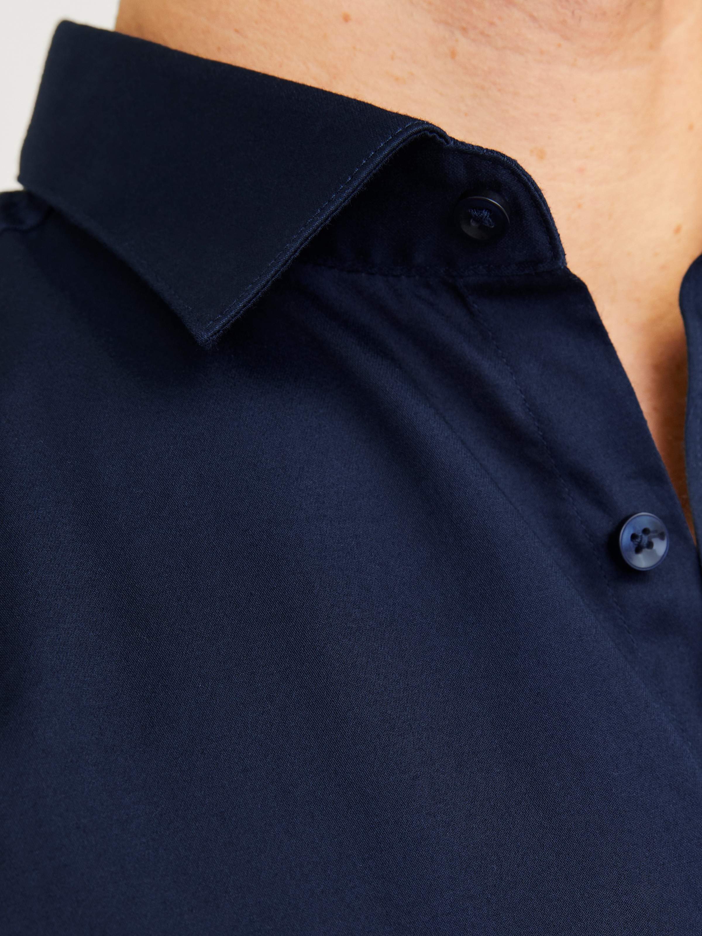Jack & Jones Businesshemd »JJPRPARMA in Skinny Fit, Stretchanteil und verstellbaren Manschetten« sehr schmal, Web, Baumwollmischung