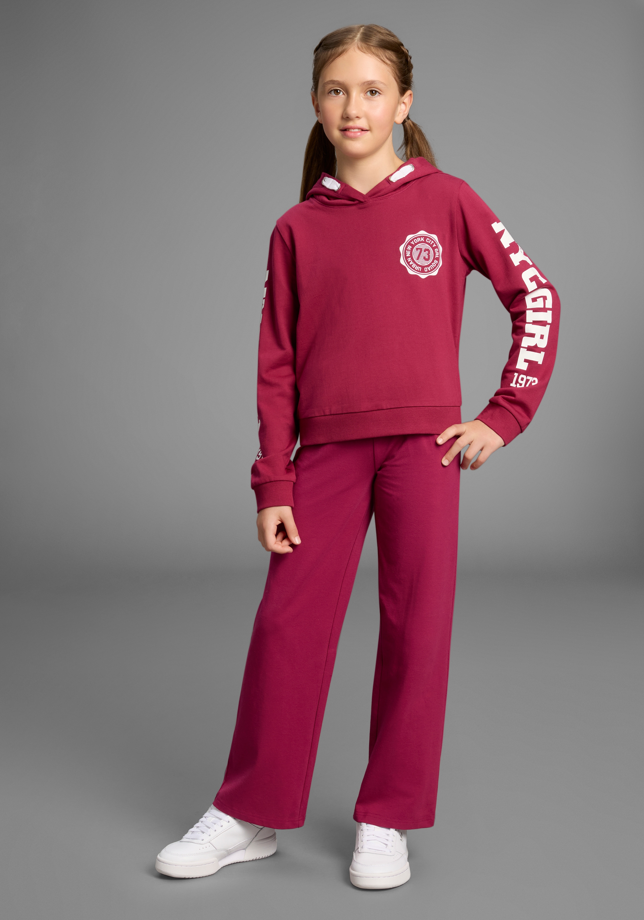 KIDSWORLD Kapuzensweatshirt »Shirt mit Ärmelprint«, Langarm, mit stylischem Print, mit Kapuze, aus Baumwolle