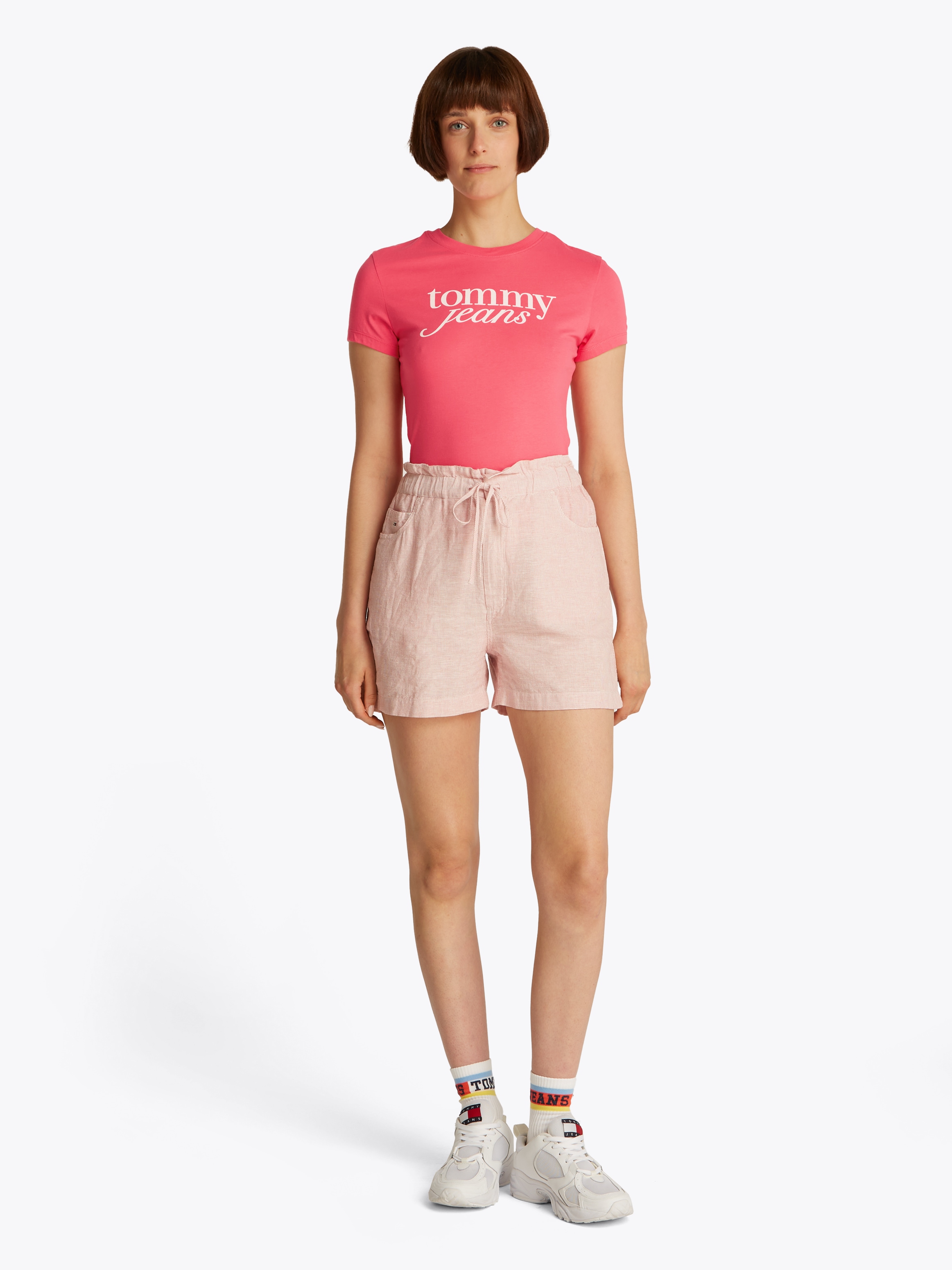 Tommy Jeans Curve Rundhalsshirt »Shirt TJW SLIM ESSENTIAL«, in Großen Größen, Logo-Print auf Brusthöhe, mit Logostickerei