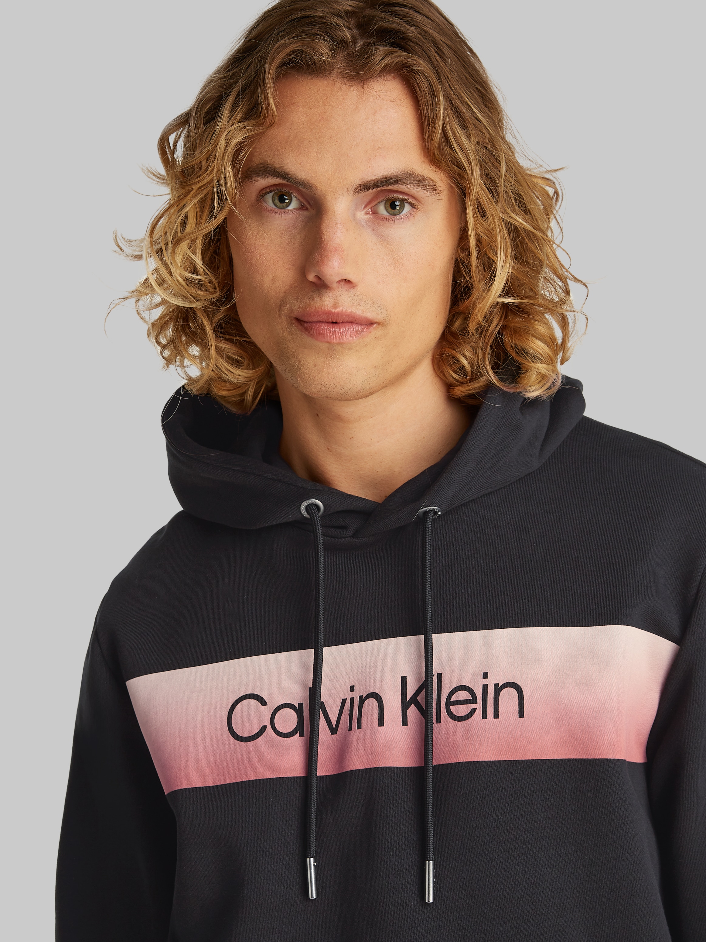 Calvin Klein Hoodie »LINEAR OMBRE CHEST LOGO HOODIE«, mit Logo