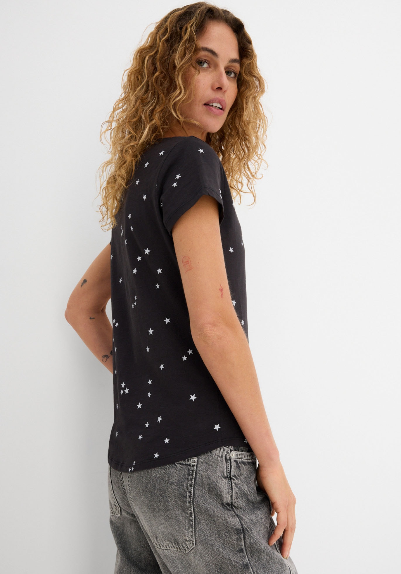 bonprix T-Shirt Slim Fit Passform, Kurzarm, abgerundeter Saum, aus reiner Baumwolle