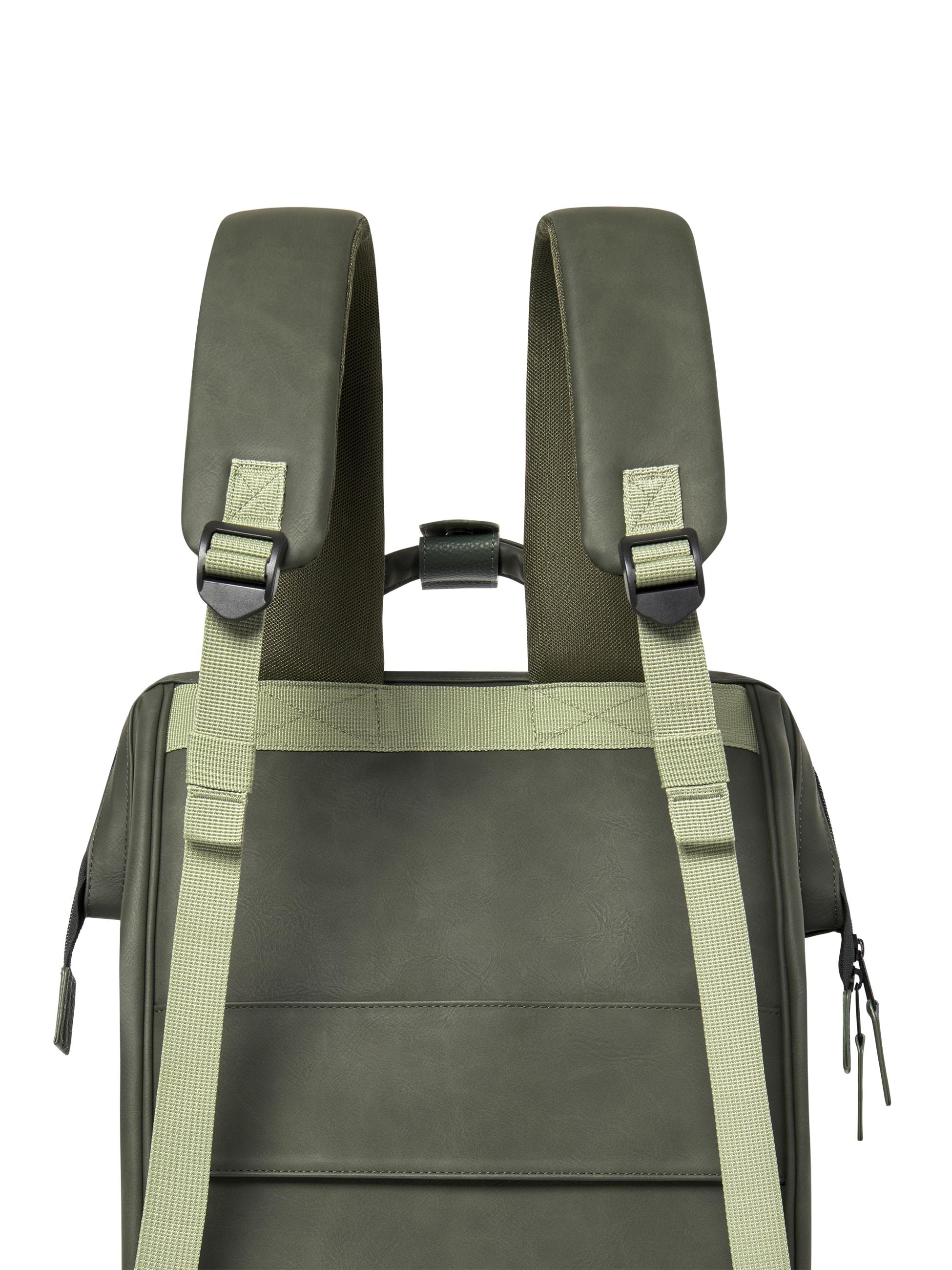 CABAIA Tagesrucksack »Tagesrucksack Adventurer L Nubuck«, Veganer Cityrucksack mit austauschbaren Vordertaschen