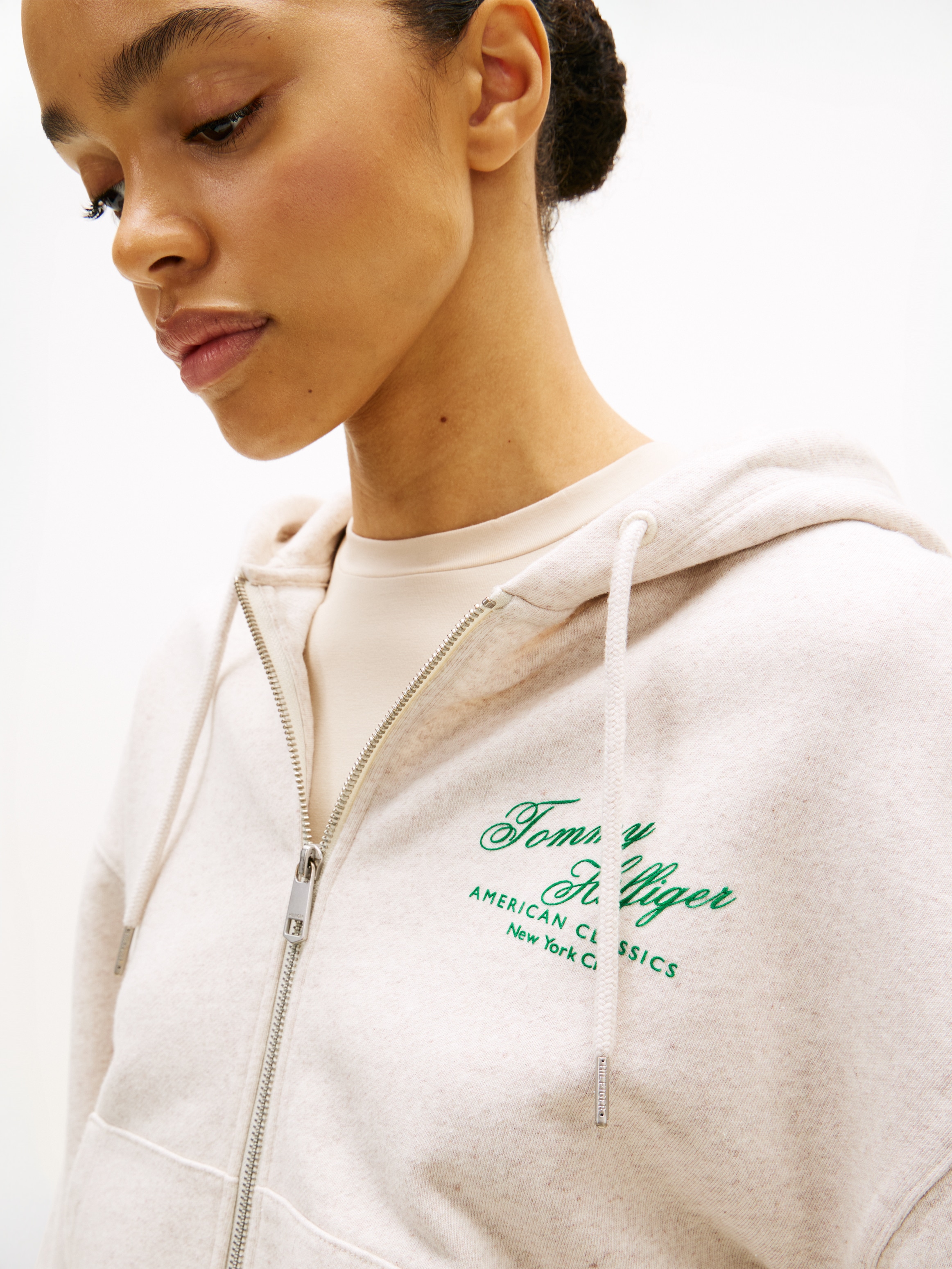 Tommy Hilfiger Kapuzensweatjacke »MDRN SCRIPT ZIP TERRY HOODIE« mit Print auf der Brust, Relaxed Fit