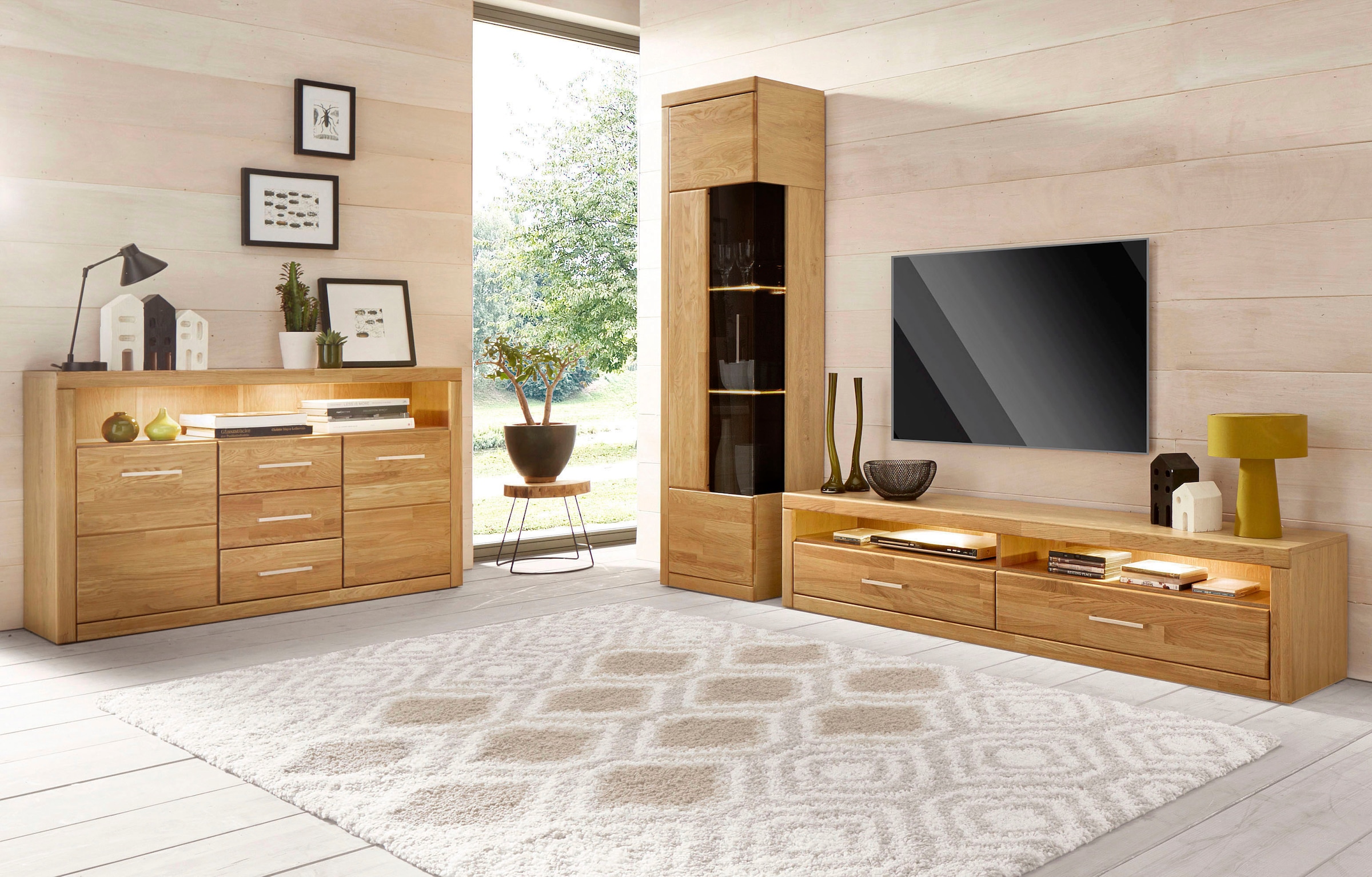 Home affaire Vitrine »Ribe,180cm hoch,5 Fächer,2 Glasböden variabel einsetzbar«, Korpus aus Holzwerkstoff,dunkles gehärtetes Glas, Metall Griffe