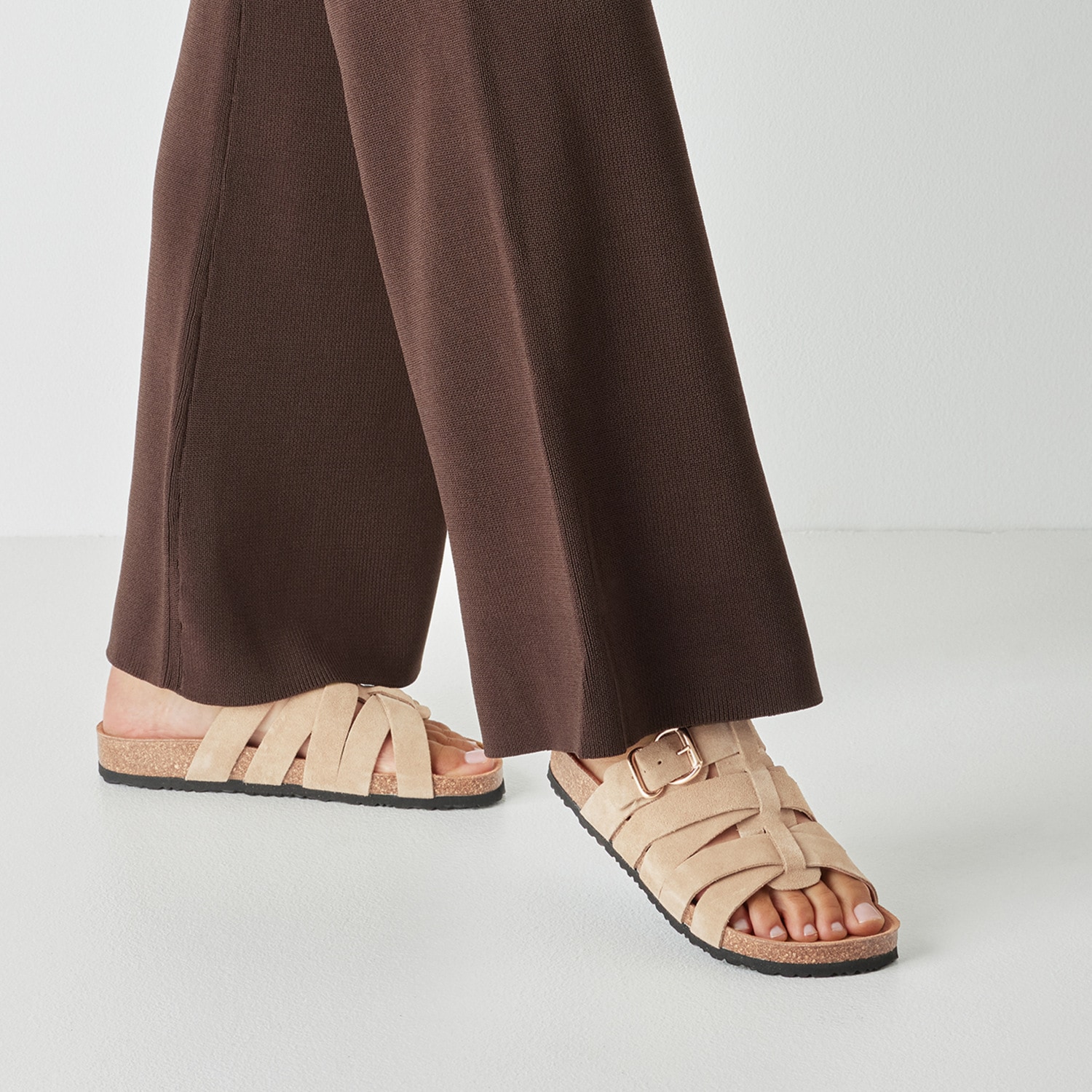 Tamaris Pantolette  Schlupfschuh, Hausschuh, Sommerschuh mit Veloursleder-Fußbett