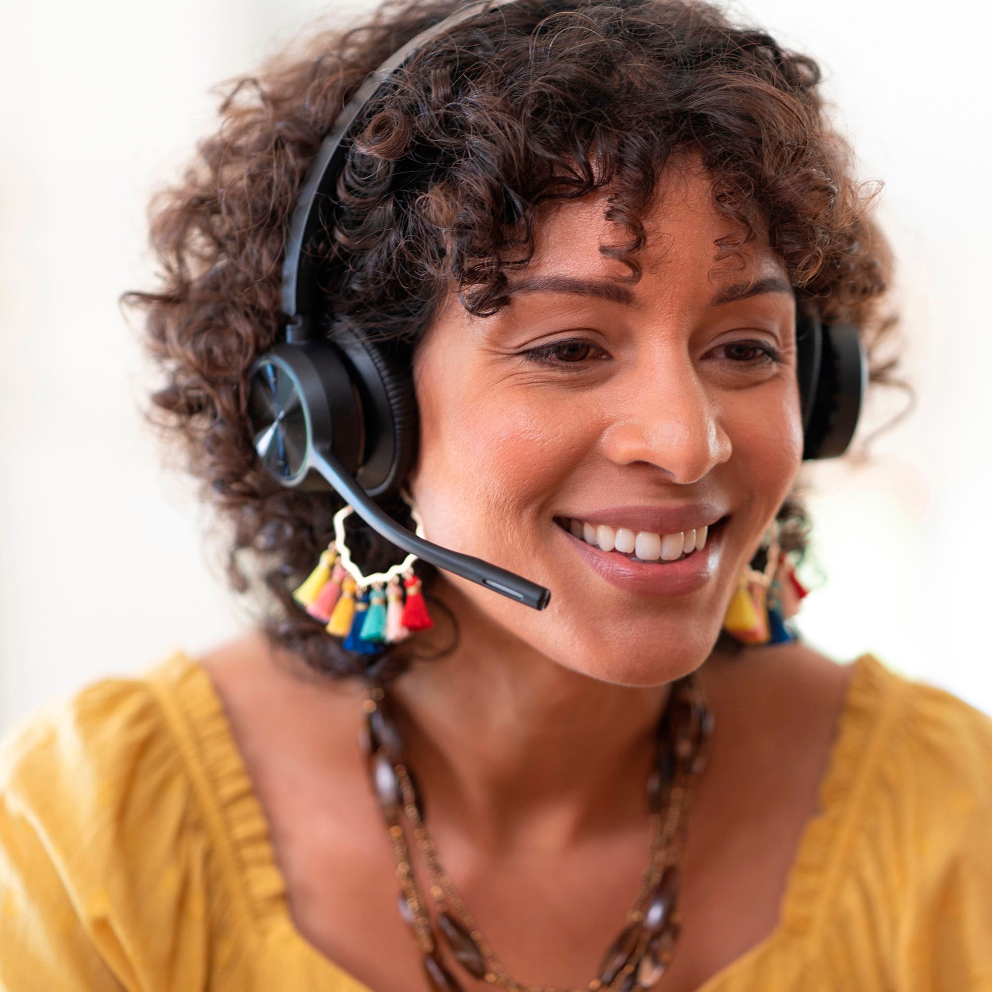 HP Kopfhörer »Poly Voyager 4320 UC Stereo USB-A Headset +BT700 USB-A Adapter +Ladest«, Bluetooth, Freisprechfunktion-Rauschunterdrückung-Sprachsteuerung