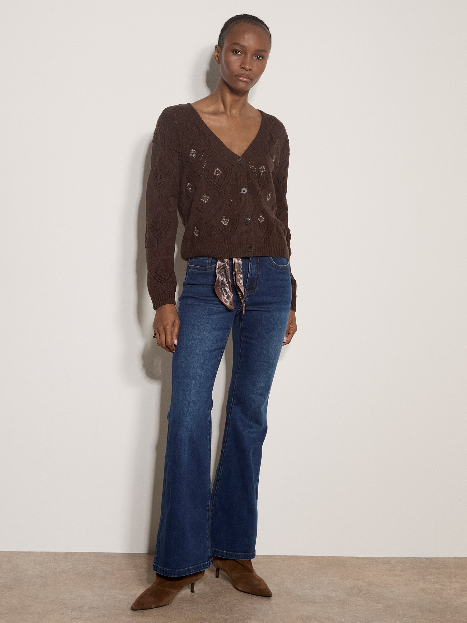 Apricot Cardigan »Pointelle-Strickjacke aus Baumwollmischung« mit Rauten- und Blumenmuster