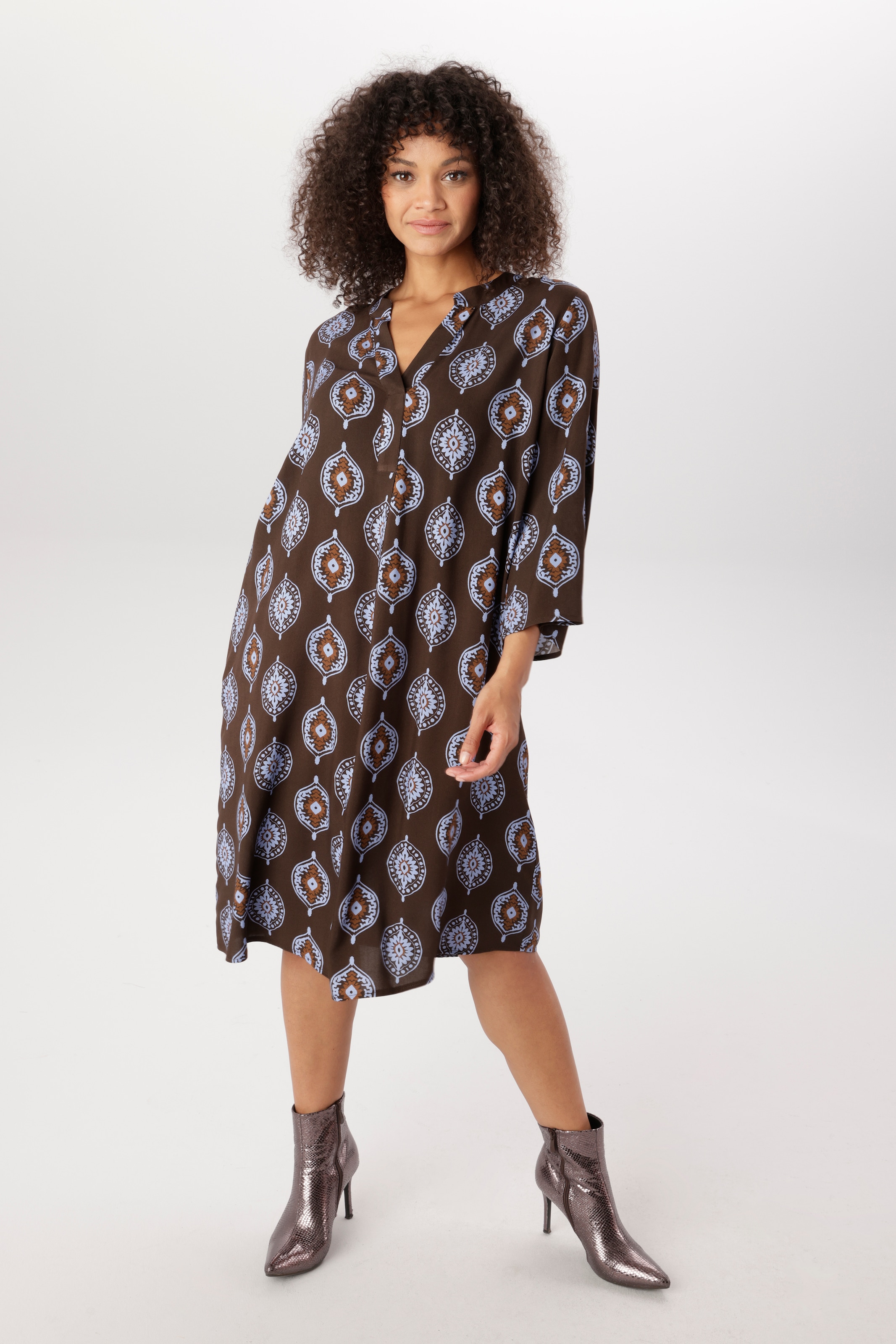 Aniston PLUS Druckkleid aus weich fallender Viskose - NEUE KOLLEKTION