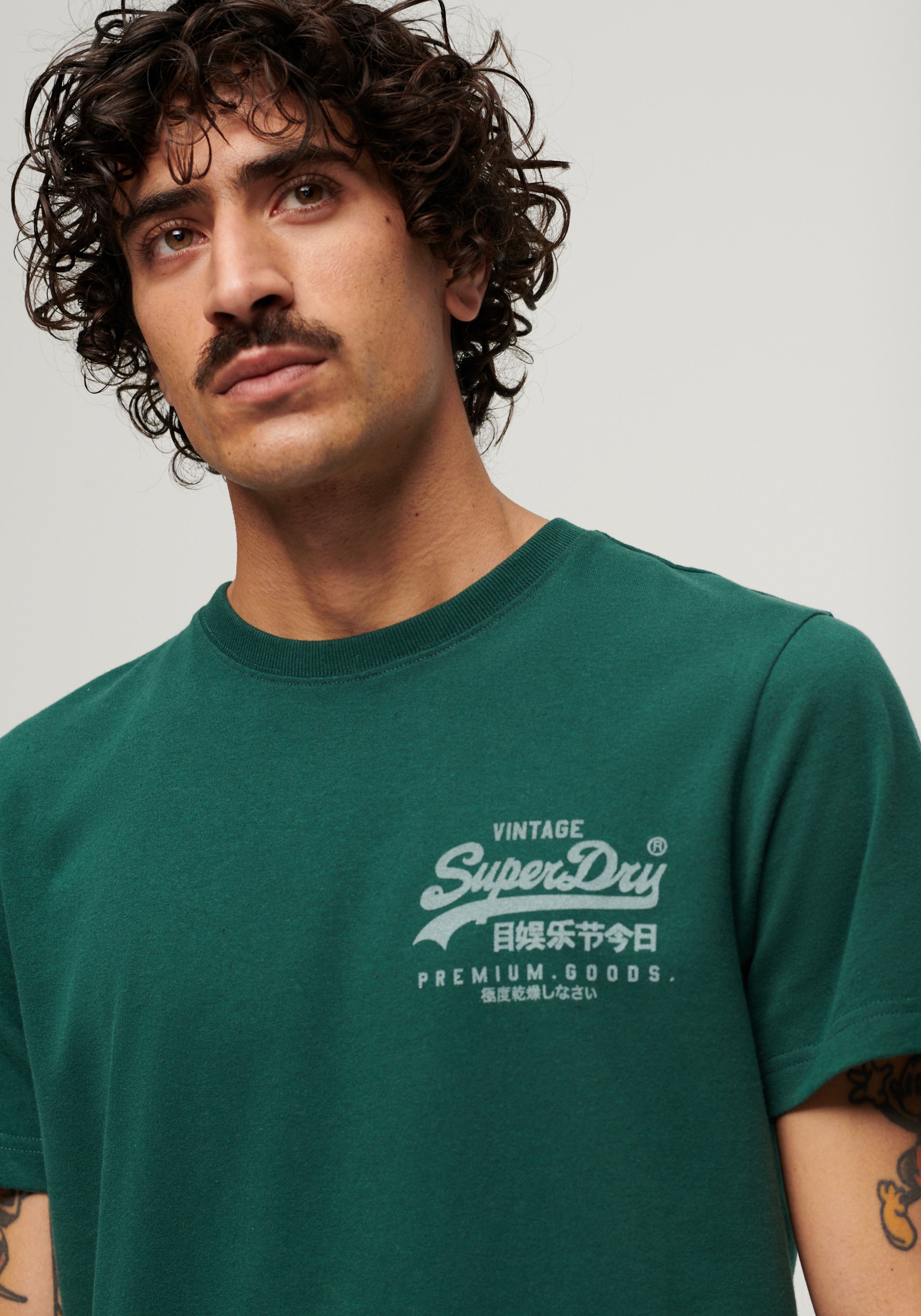 Superdry T-Shirt »CLASSIC VL HERITAGE CHEST TEE«