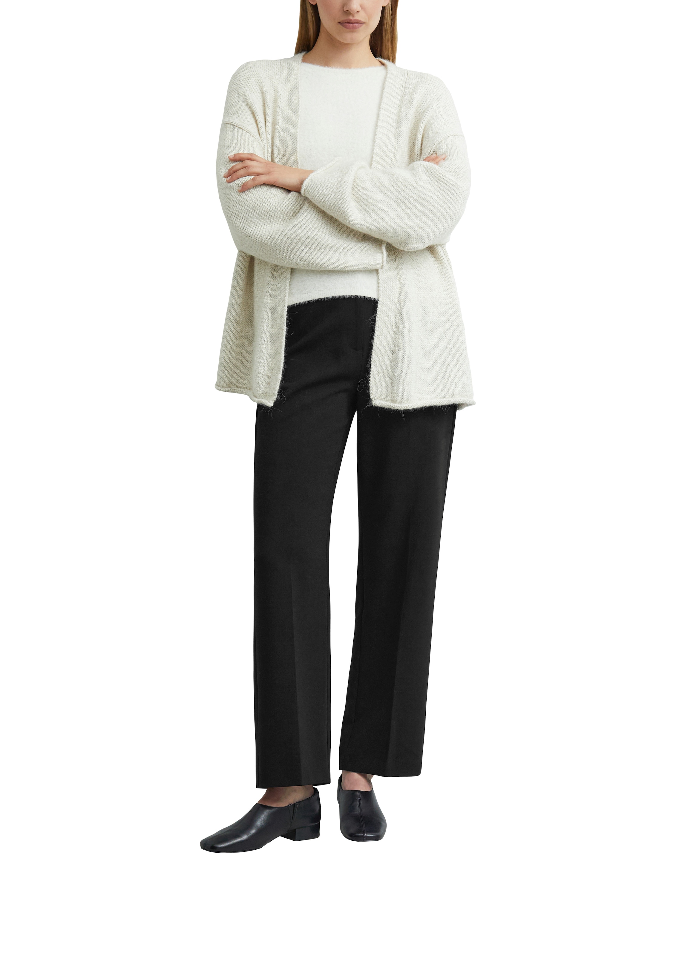 Comma Strickjacke offen und mit Bindeband