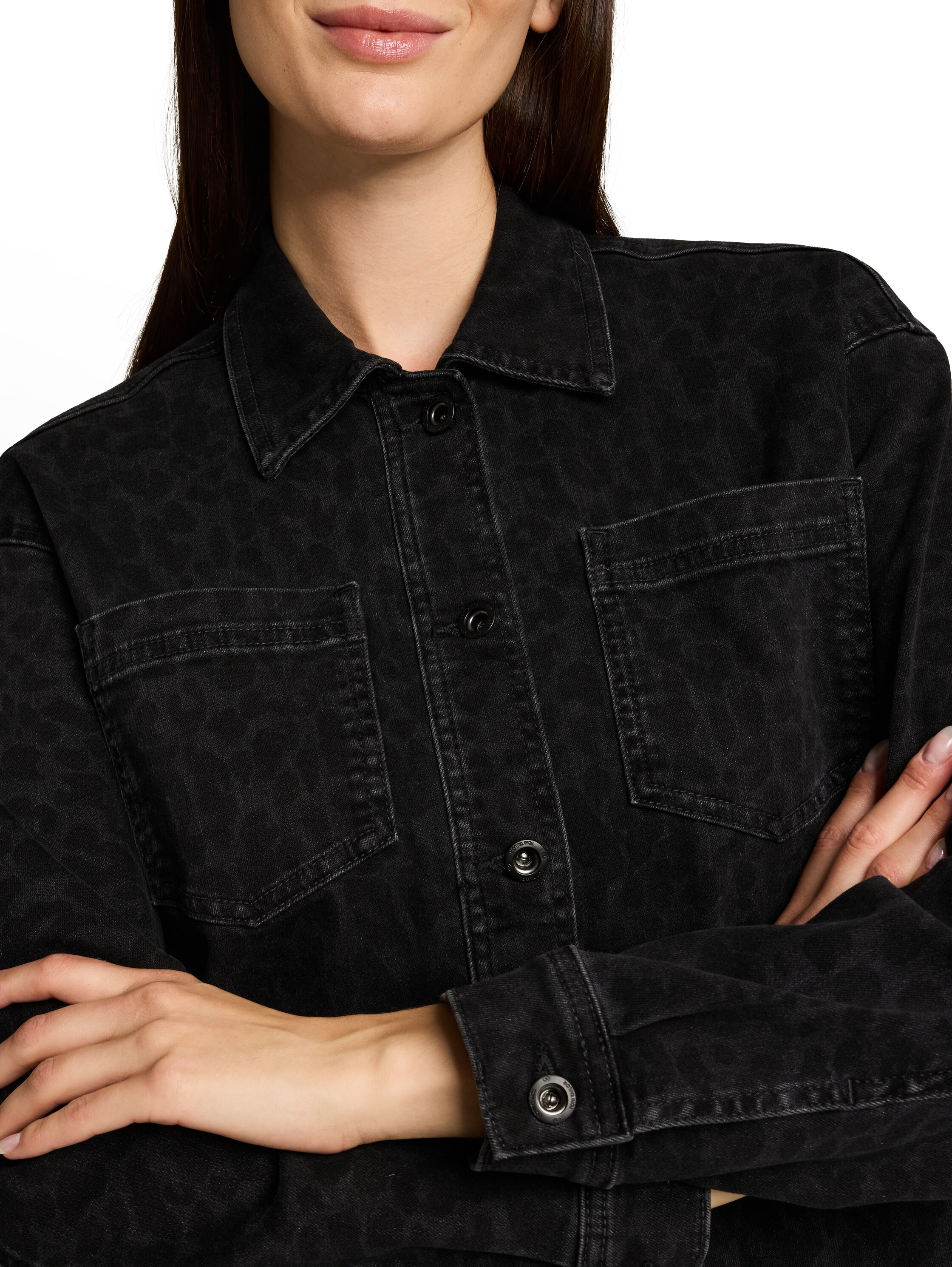 TOM TAILOR Jeansjacke »Regular« ohne Kapuze im Leo-Look / hemdkragen mit Knopfleiste