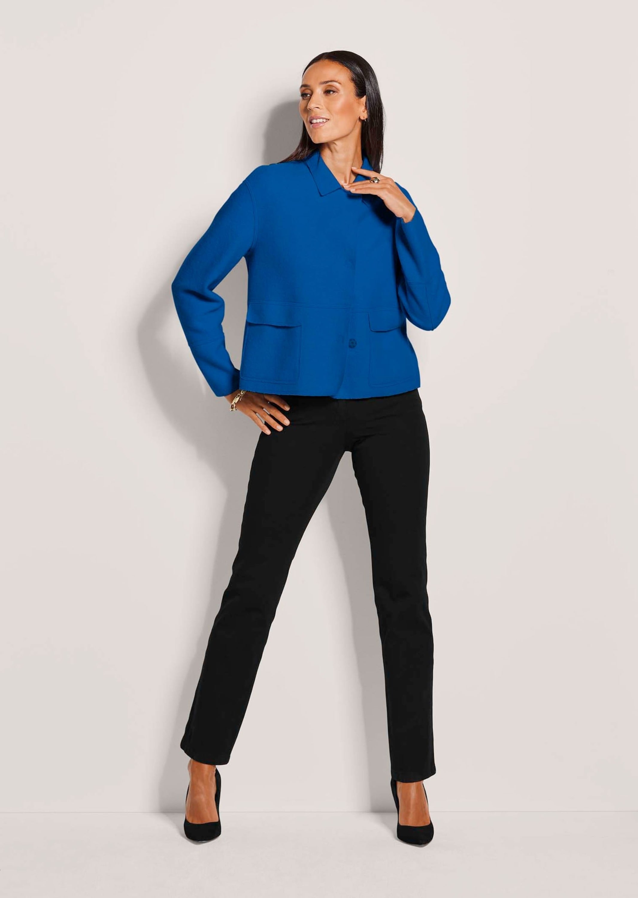 MADELEINE Kurzblazer »Kurzblazer Wollblazer mit Klappkragen und Pattentaschen« Wollblazer in Leichtverarbeitung, gekochte Wolle