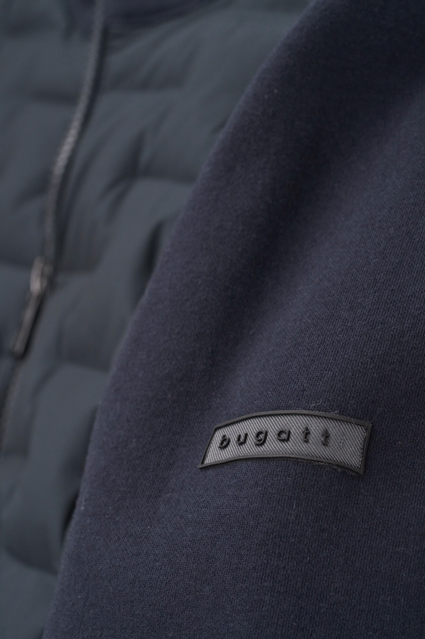 bugatti Sweatshirt, aus einem bequemen Baumwoll-Elasthan-Mix