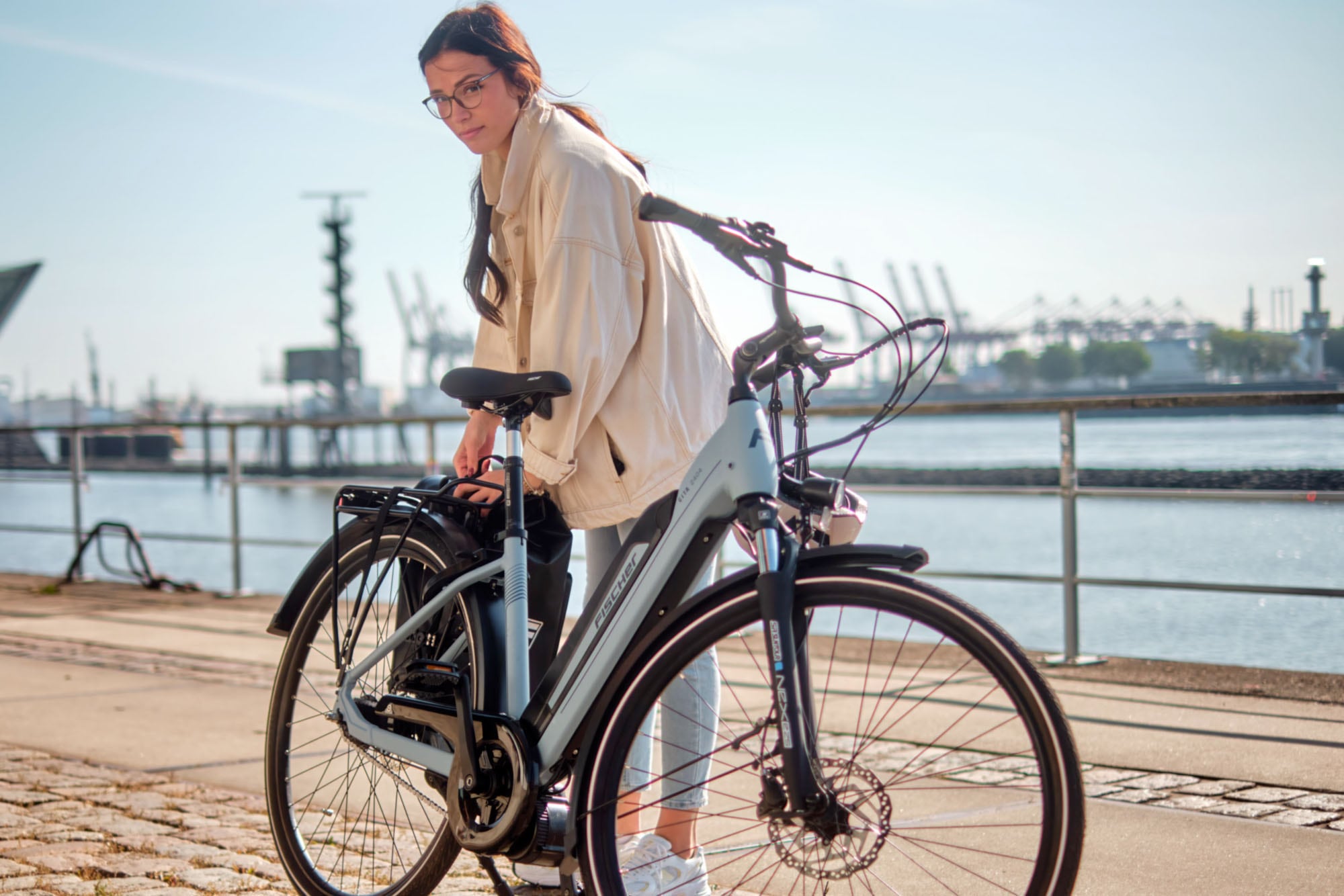 FISCHER Fahrrad »CITA 2404 688 43 ACTIVE« 7 Gang Shimano NEXUS Schaltwerk Mittelmotor mit Akku-Ladegerät | mit Werkzeug,  Pedelec, Elektrofahrrad für Damen und Herren
